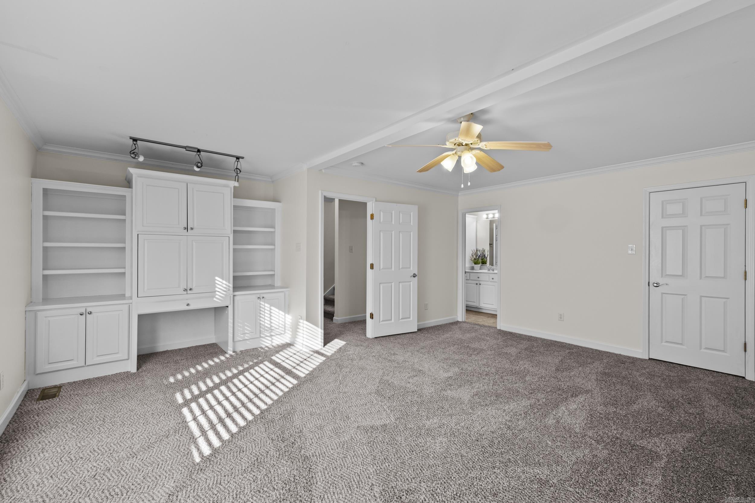 2211 Westport Loop Property Photo 39