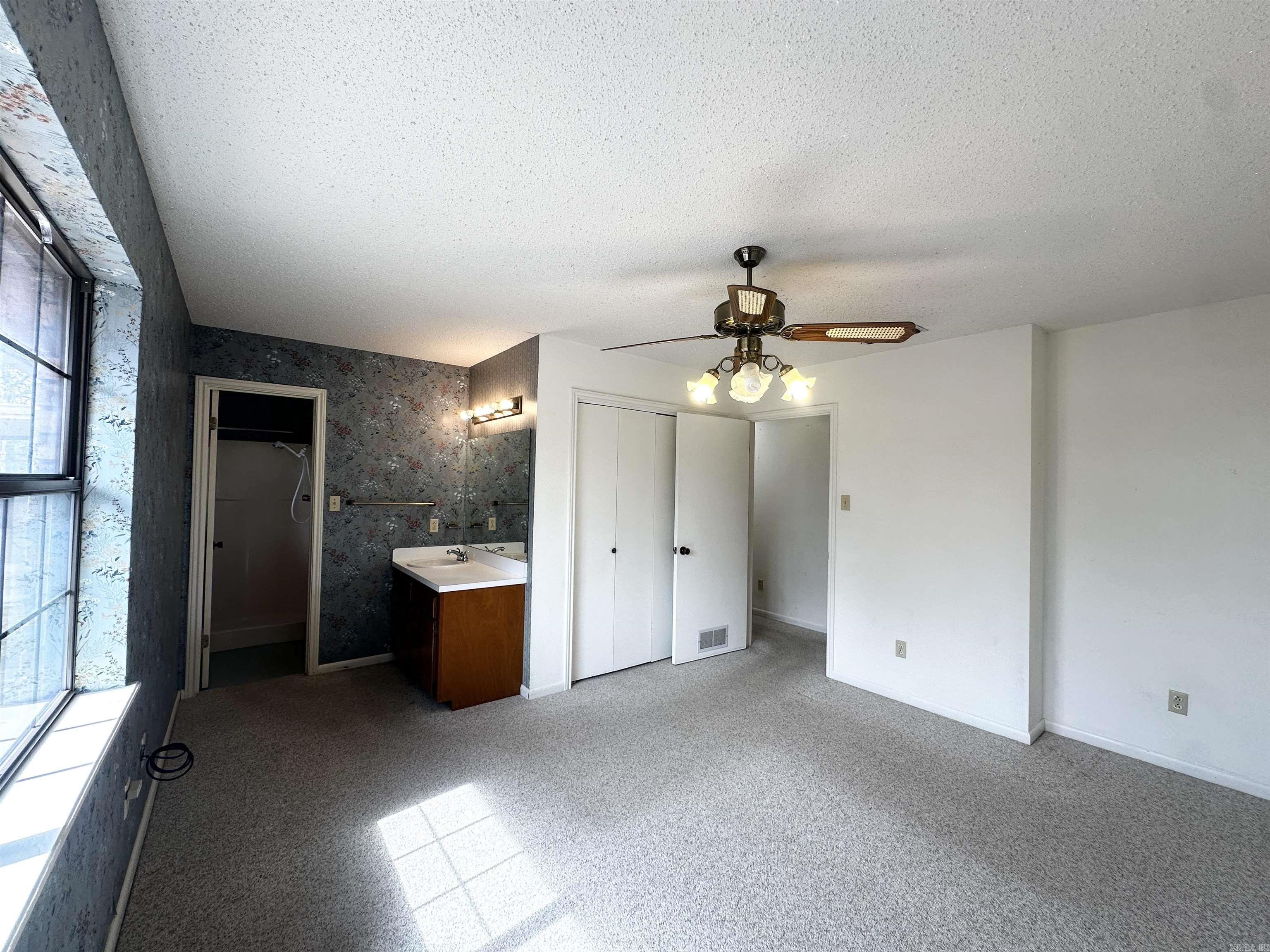 507 Oak Trail Property Photo 13