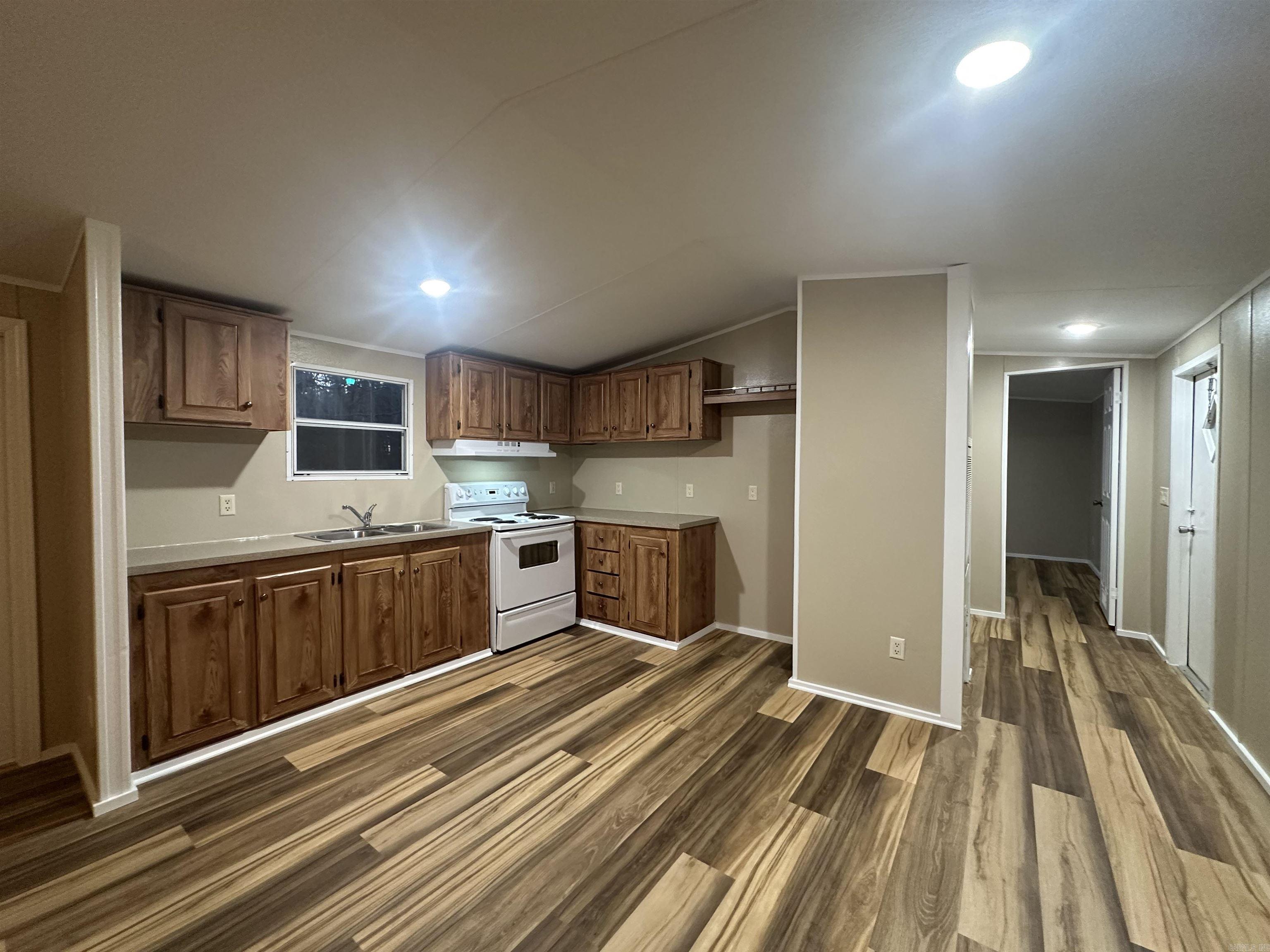 9607 9603 Huntley Trail Property Photo 4