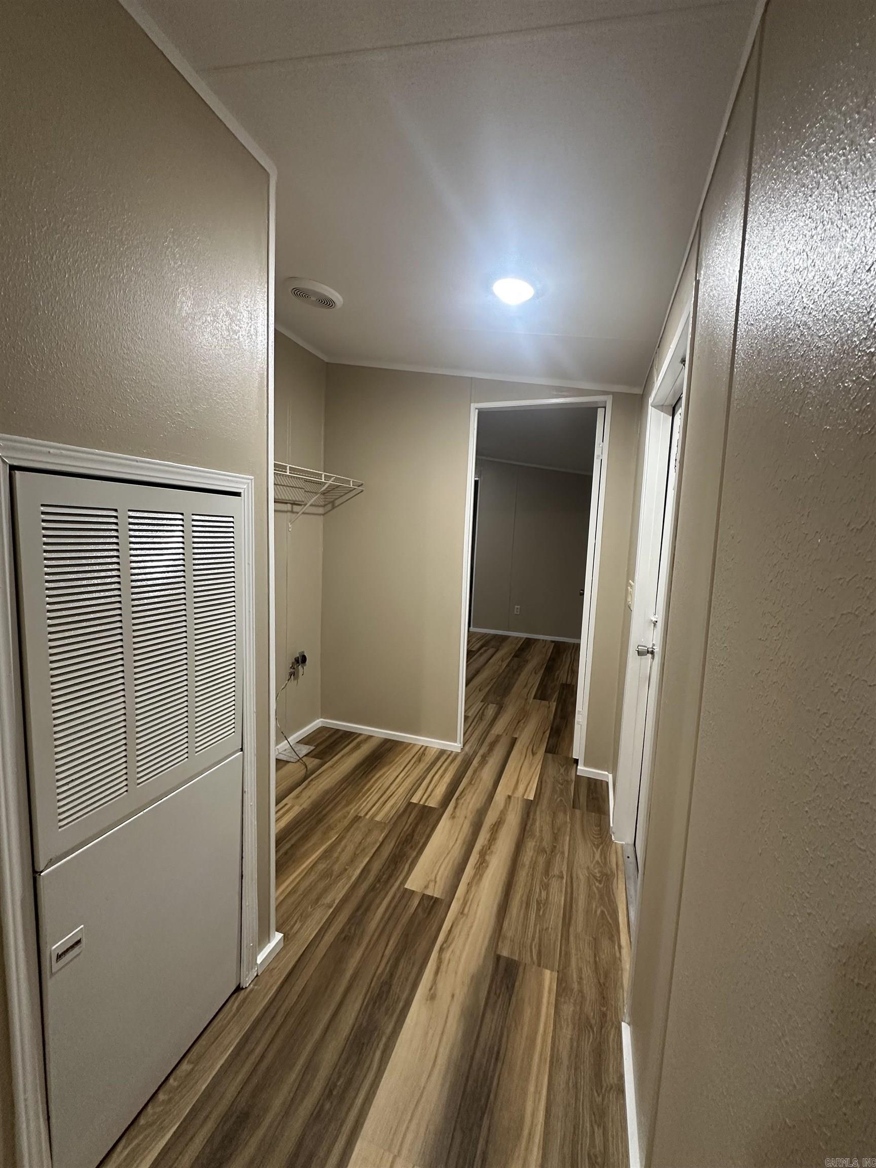 9607 9603 Huntley Trail Property Photo 6