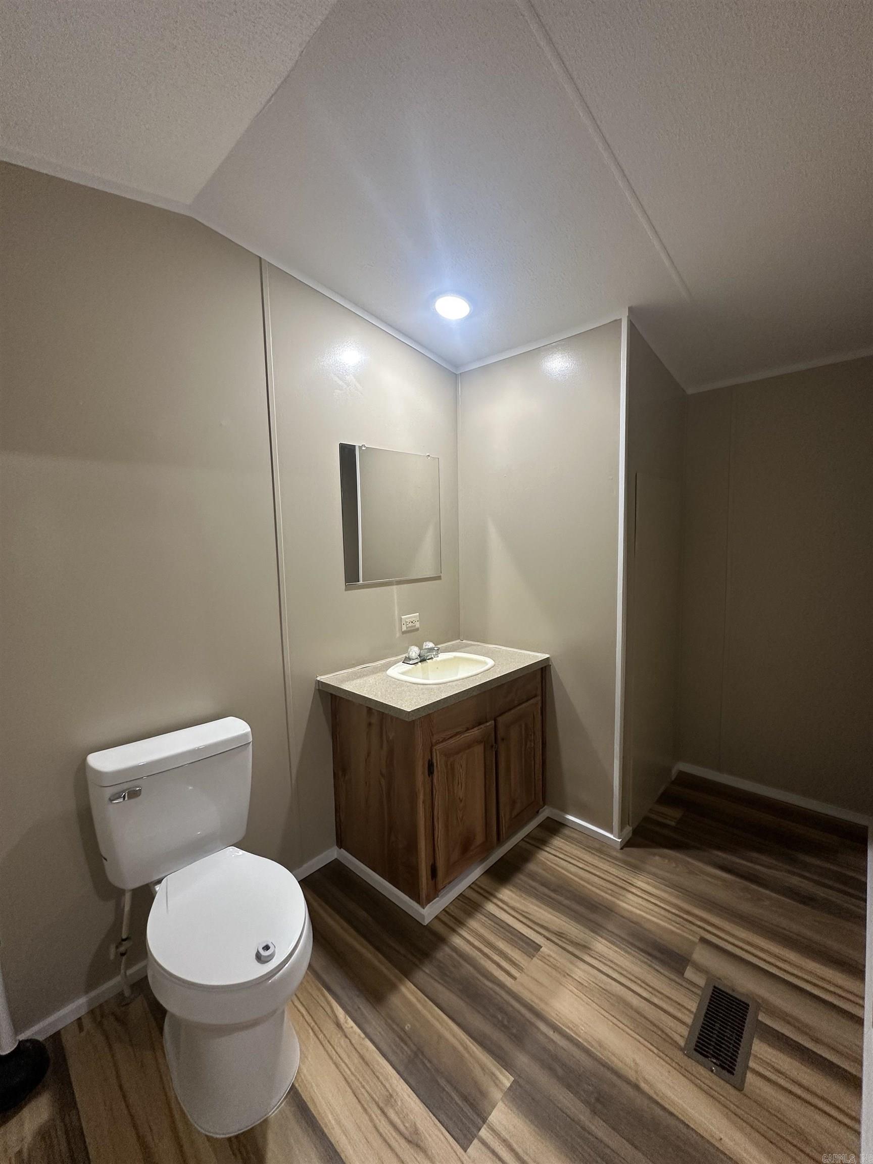9607 9603 Huntley Trail Property Photo 8