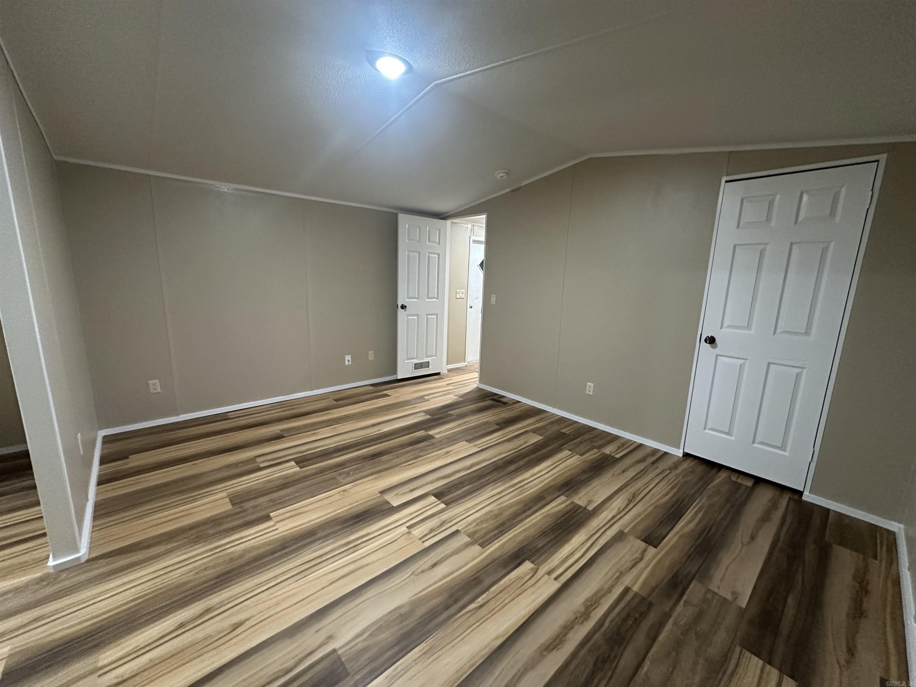 9607 9603 Huntley Trail Property Photo 15