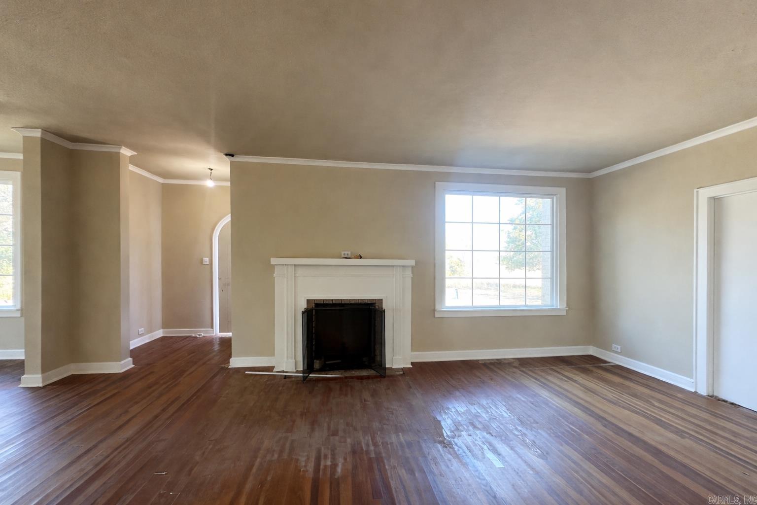 1406 E Main St. Property Photo 3