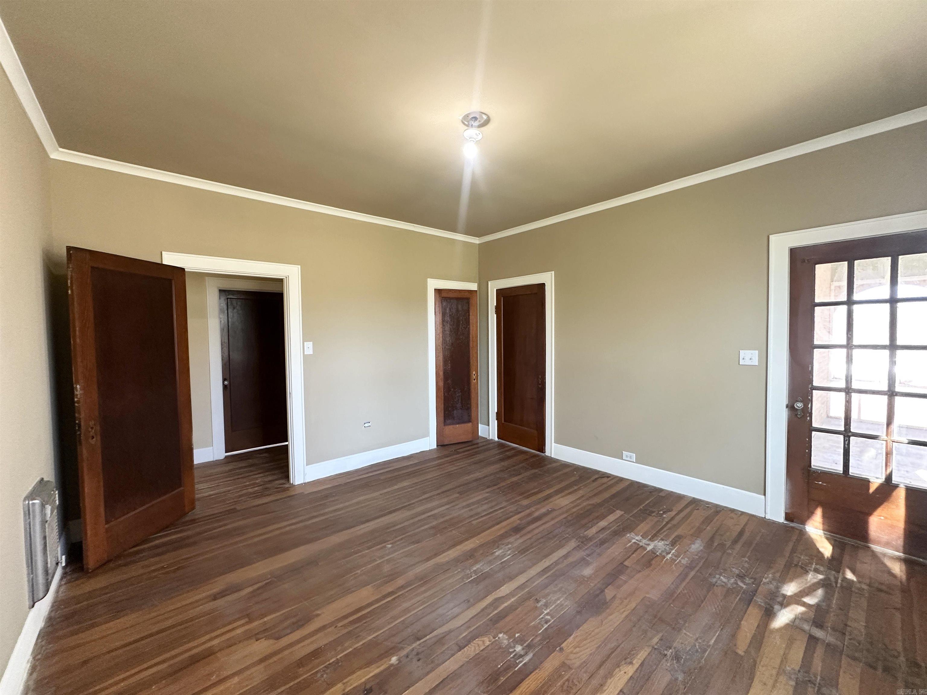 1406 E Main St. Property Photo 17