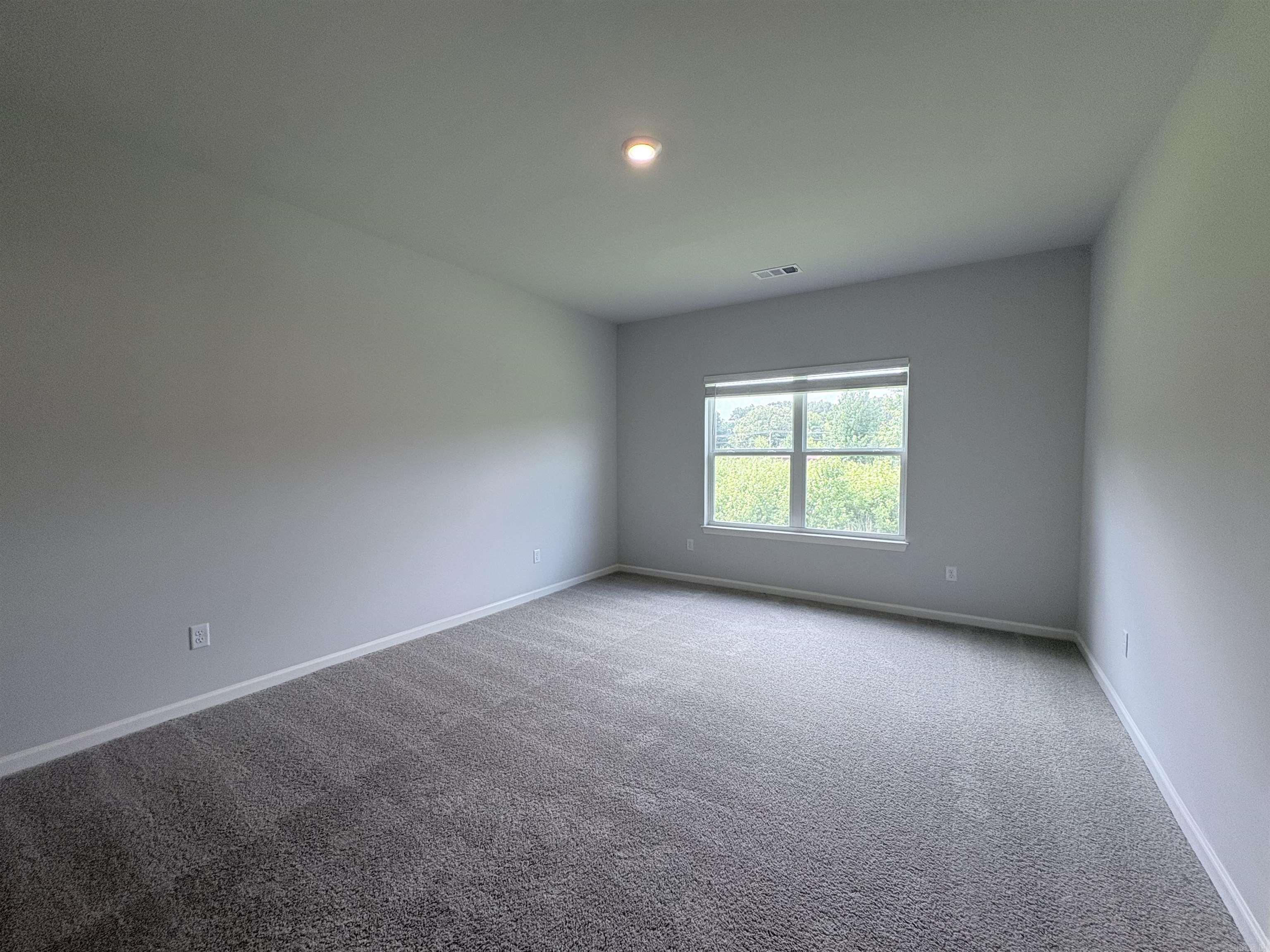 4901 Edgemont Drive Property Photo 6