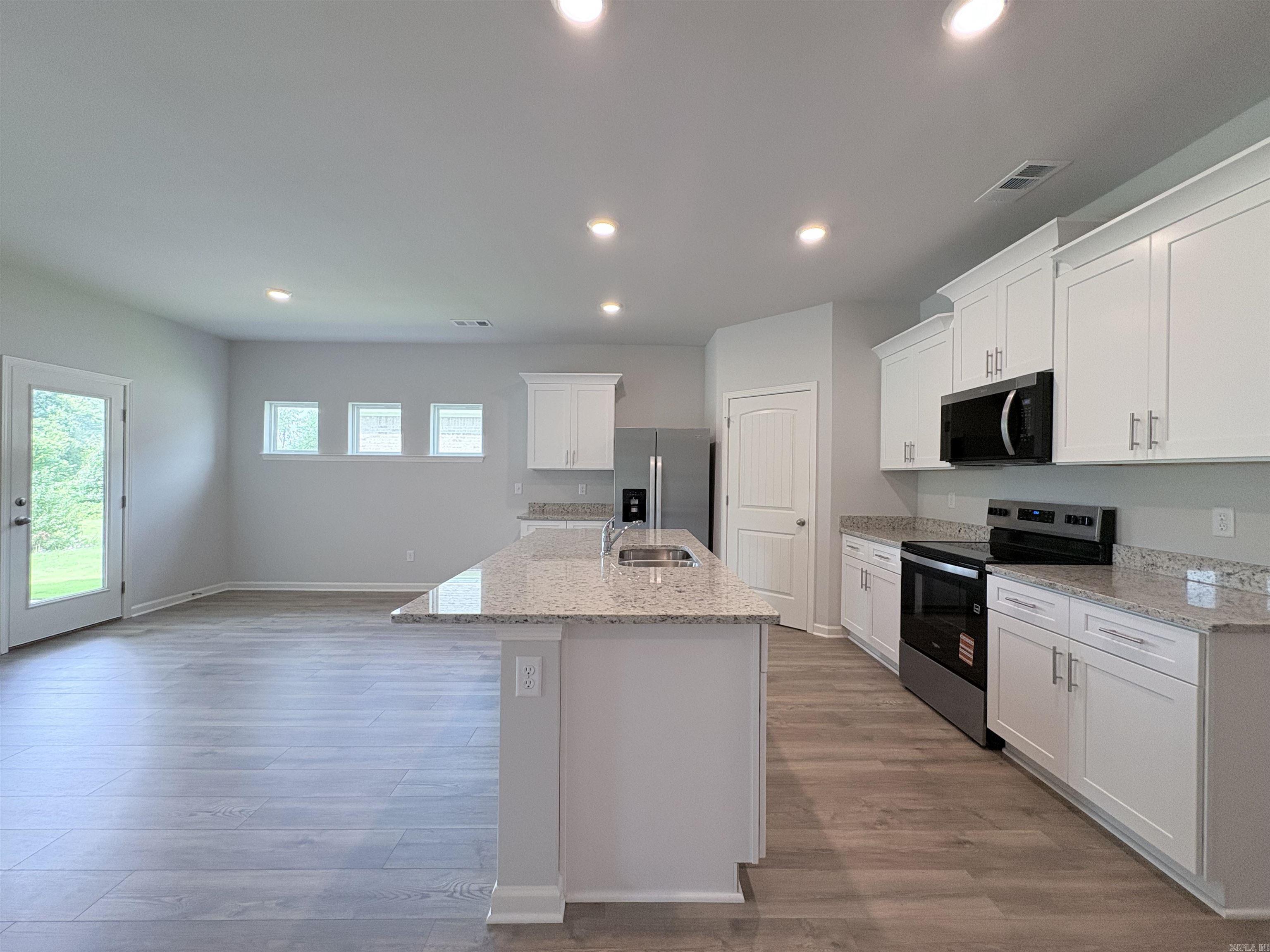 4901 Edgemont Drive Property Photo 12