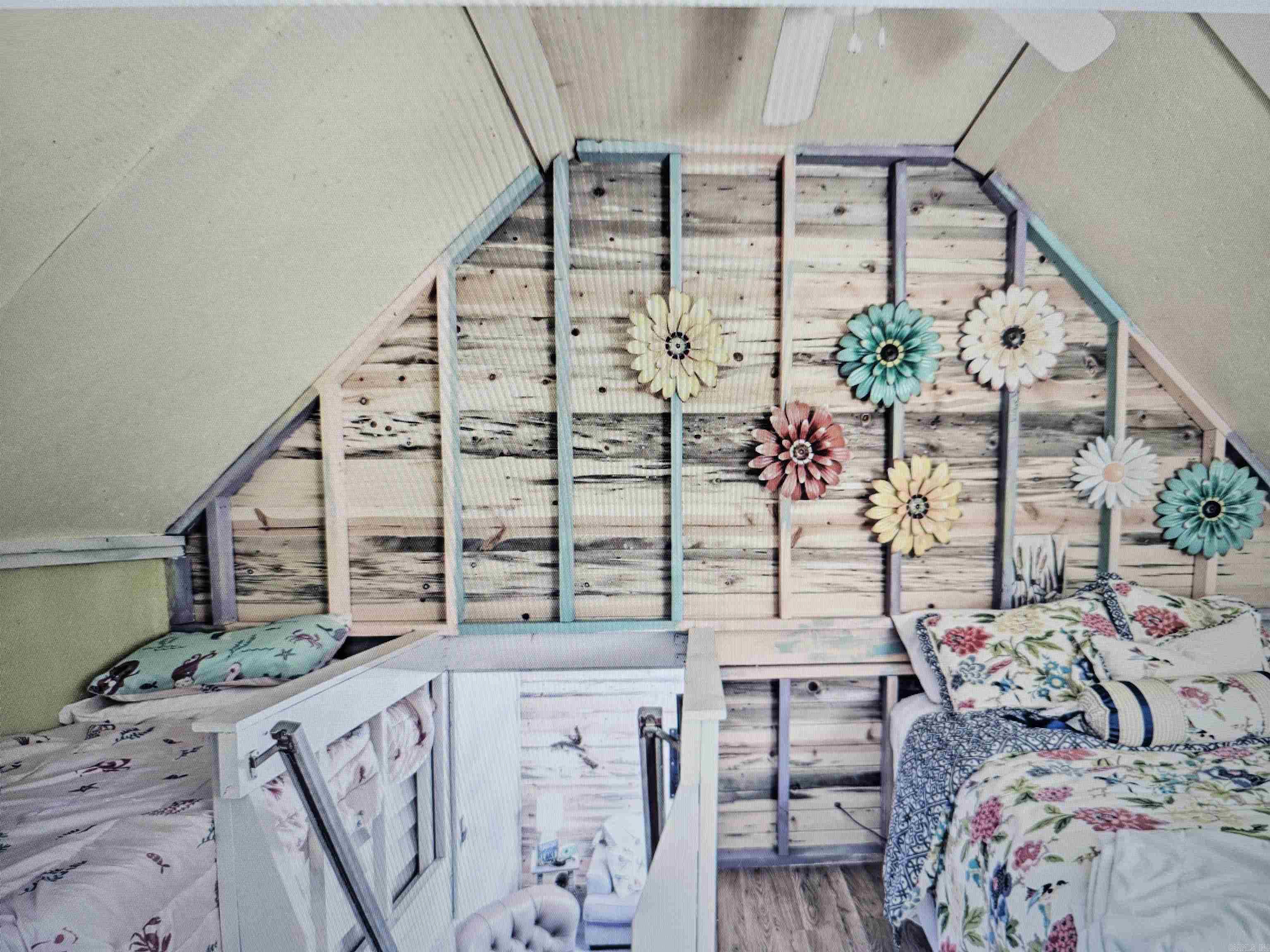 19 Elm Street Property Photo 10