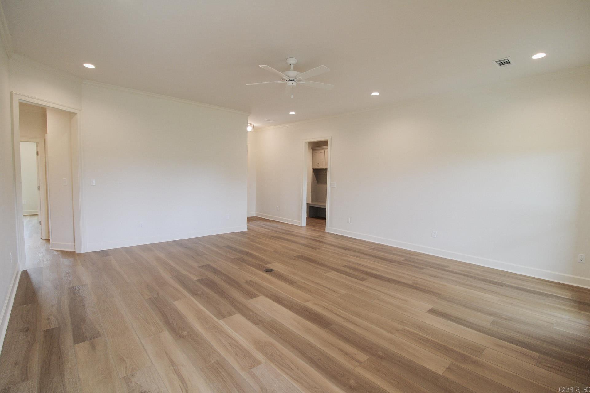 1020 Ridgeview Cove Property Photo 4