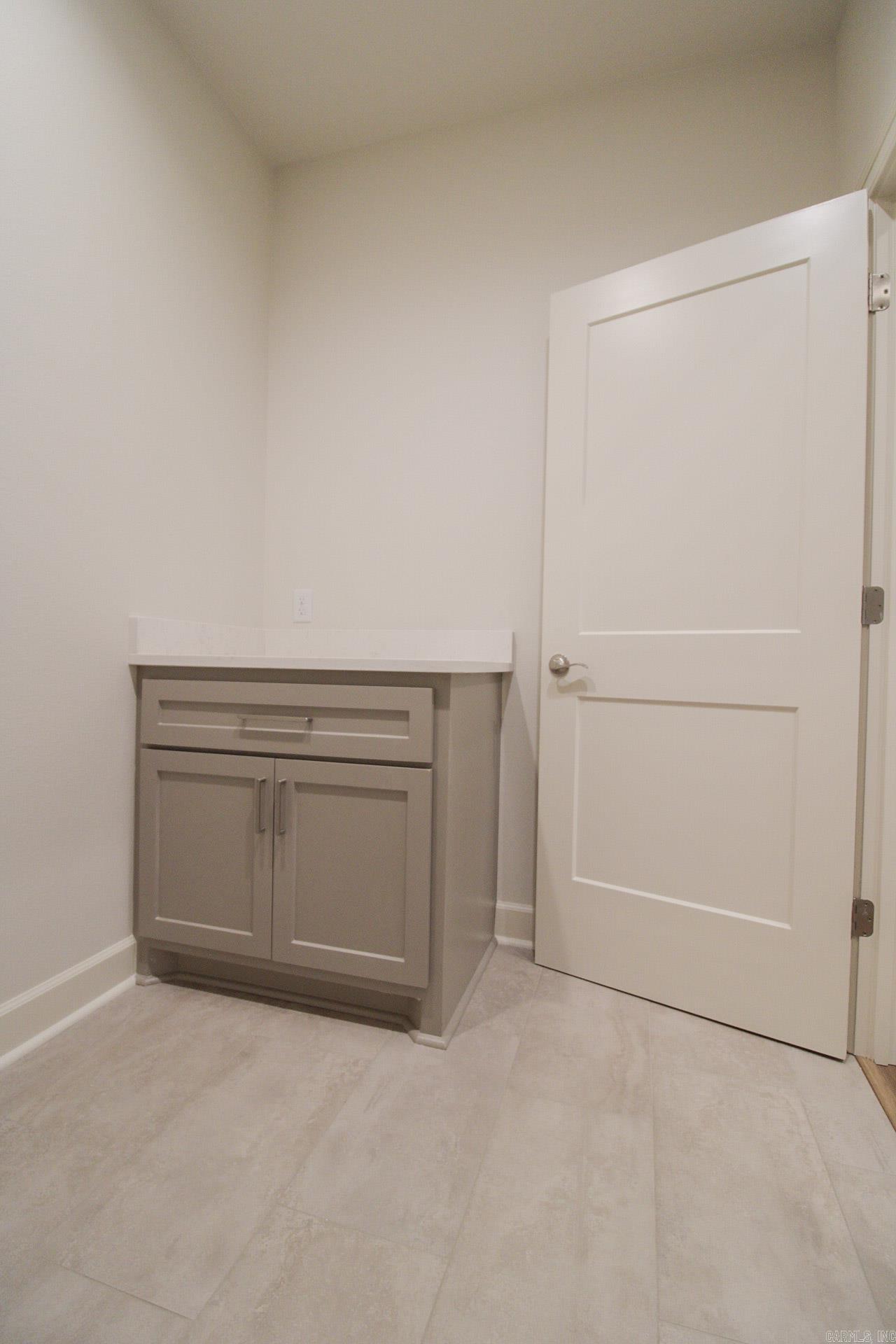 1020 Ridgeview Cove Property Photo 9