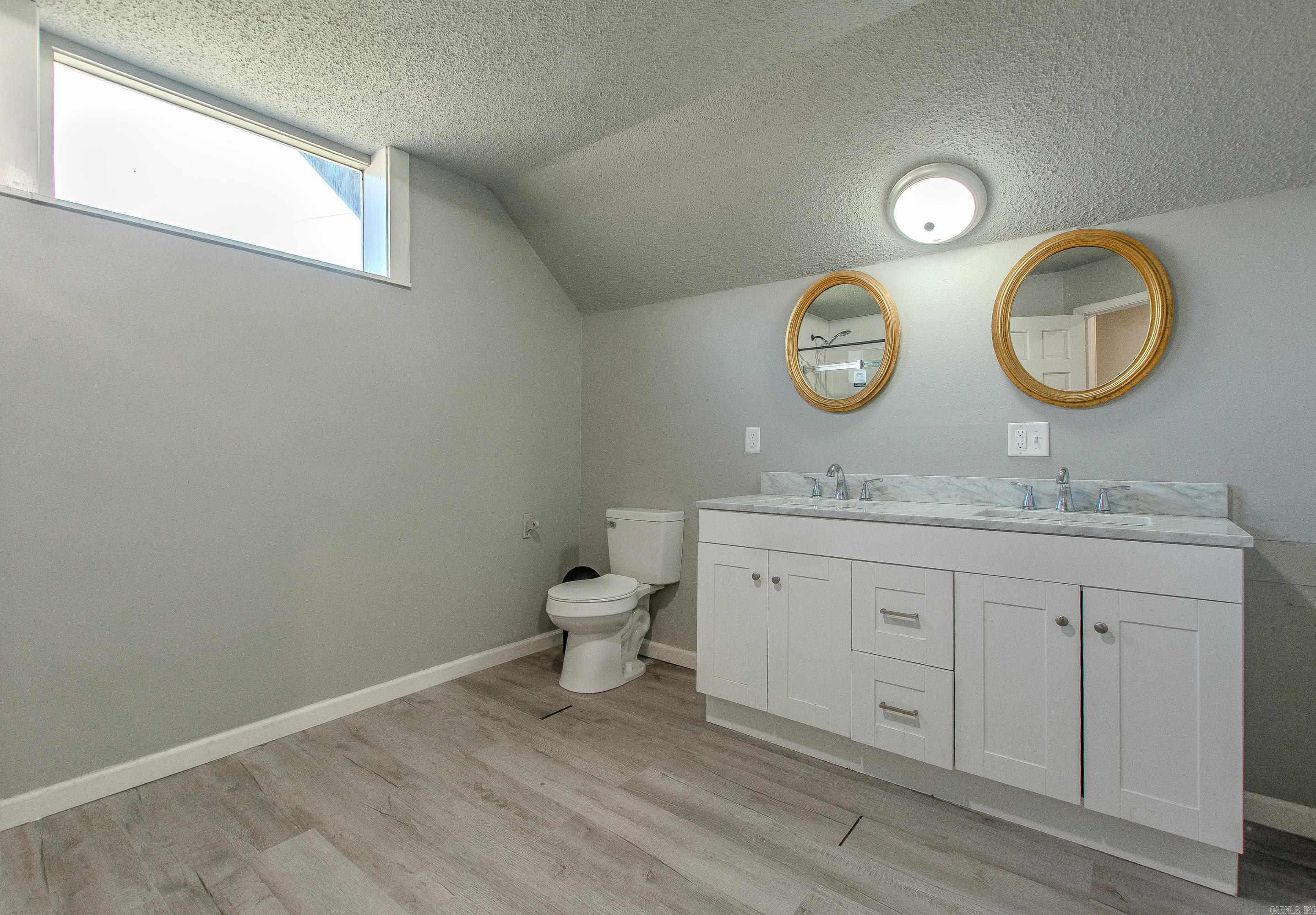 1904 Evans Loop Property Photo 24