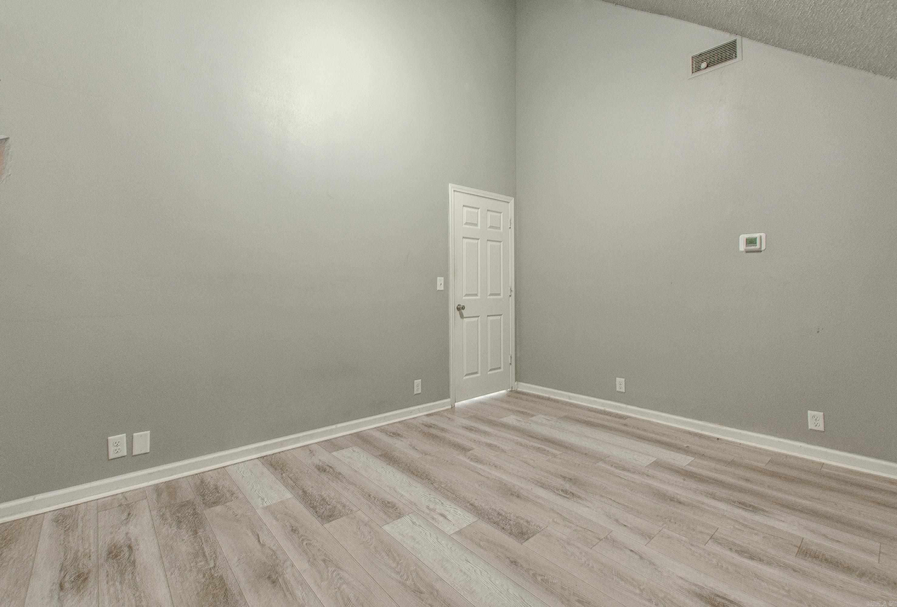 1904 Evans Loop Property Photo 28
