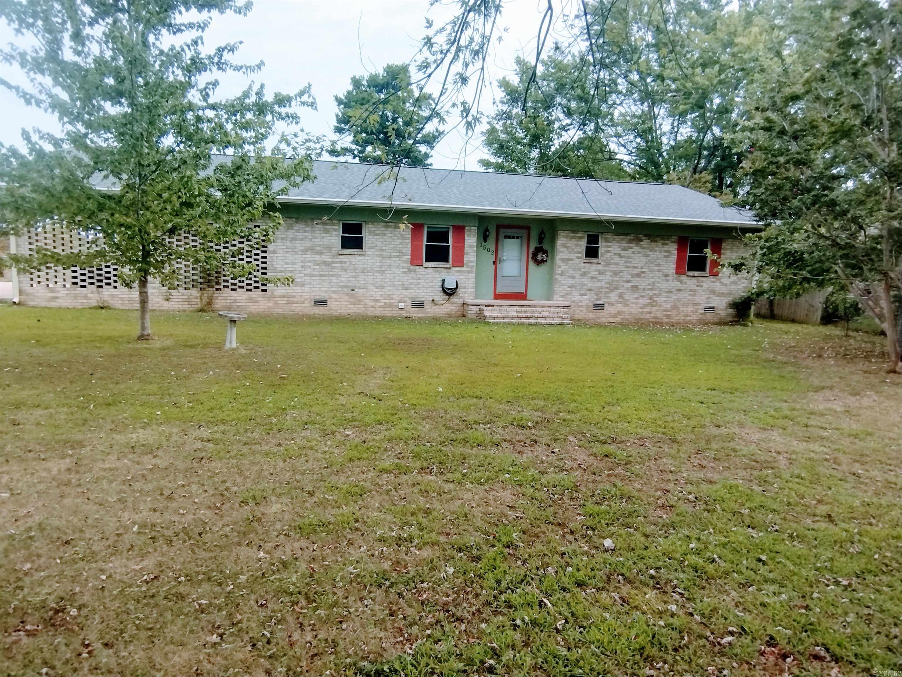 1502 Cynthia St Property Photo 2