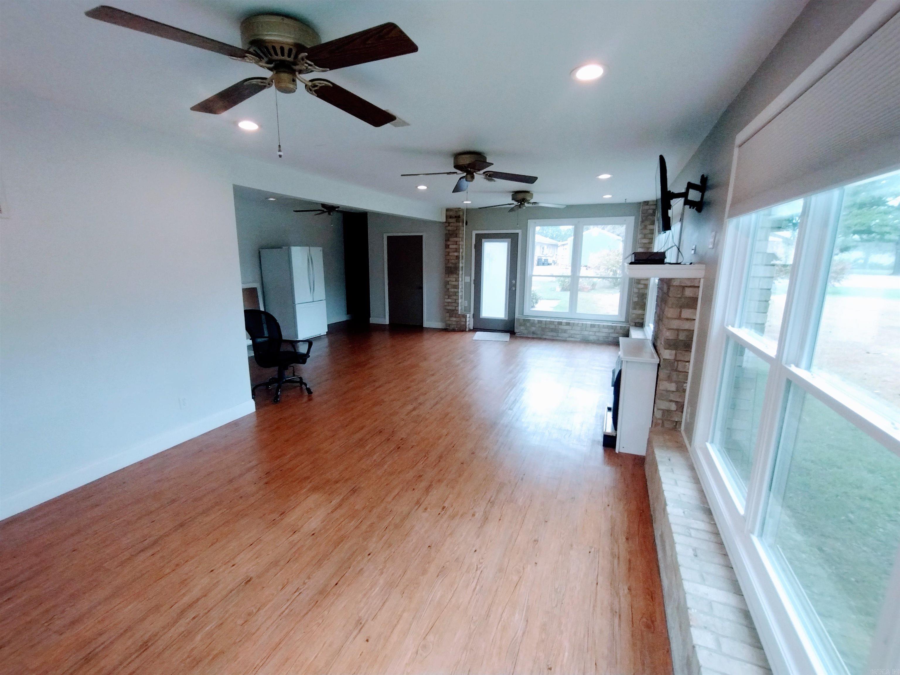 1502 Cynthia St Property Photo 16
