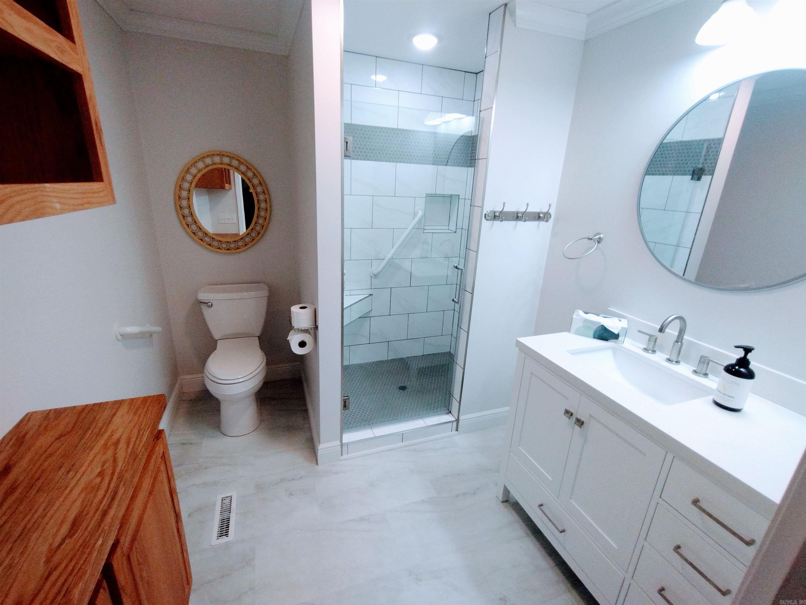 1502 Cynthia St Property Photo 25