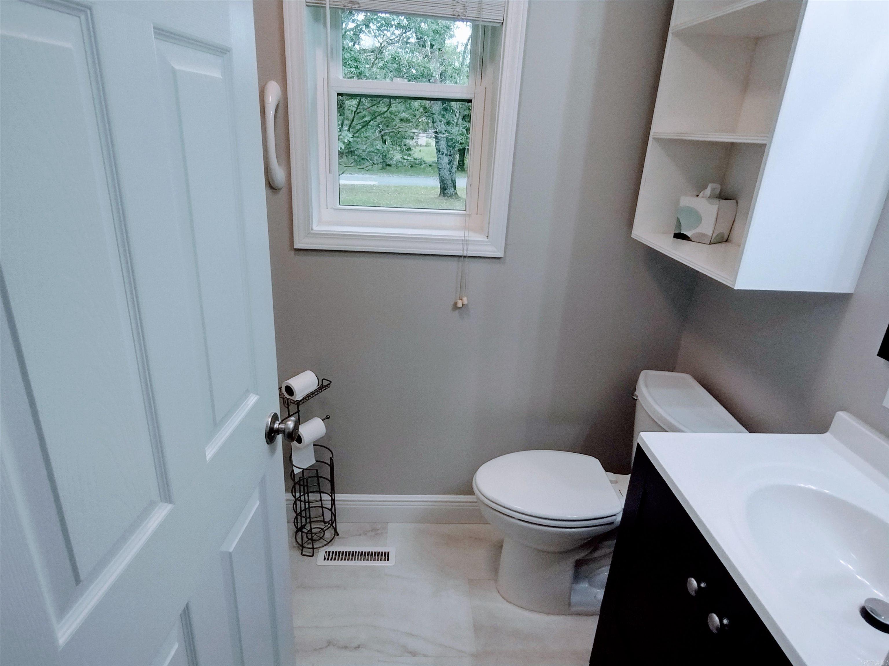 1502 Cynthia St Property Photo 32