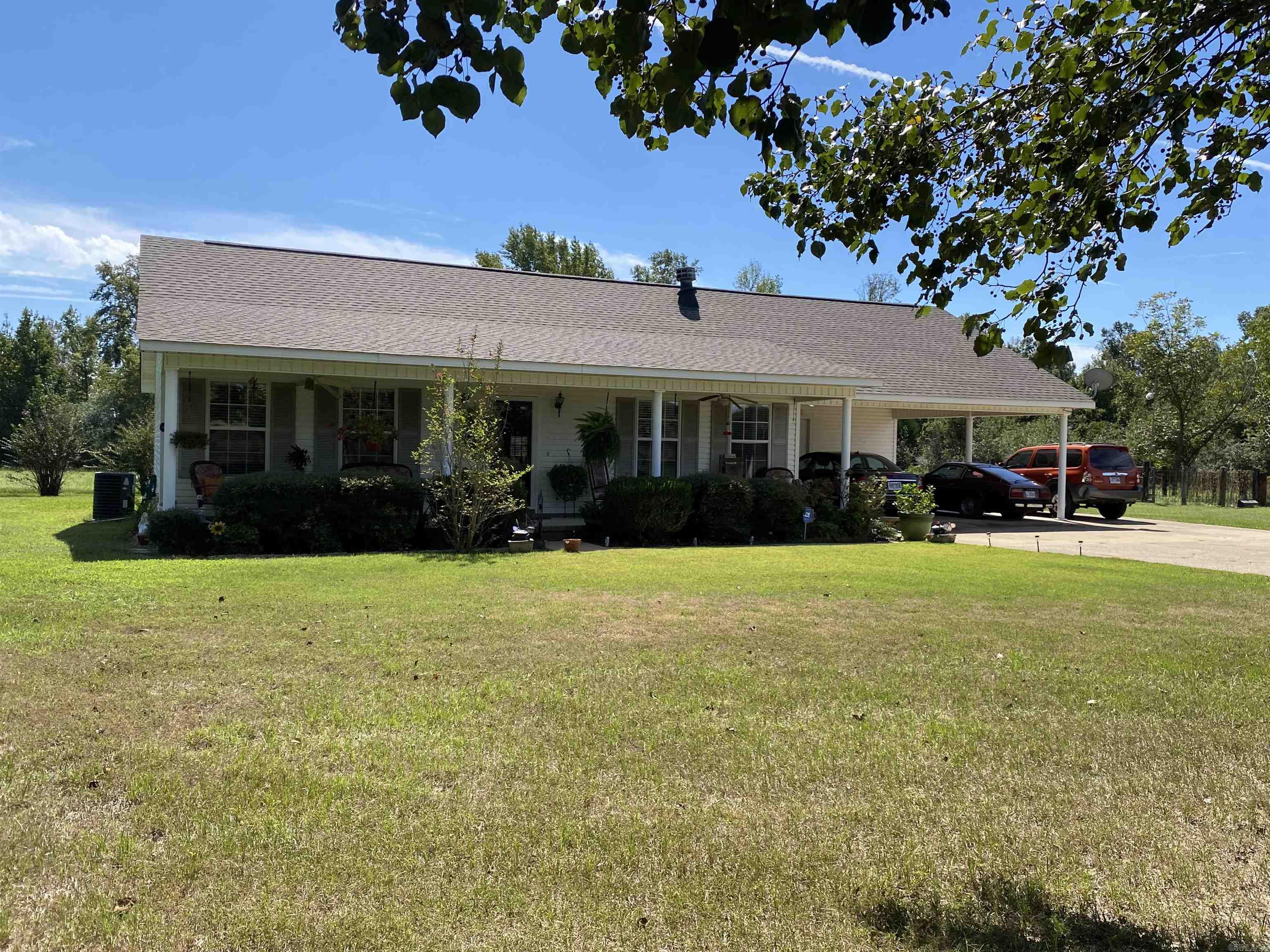 1805 Hwy 27 N Property Photo 1