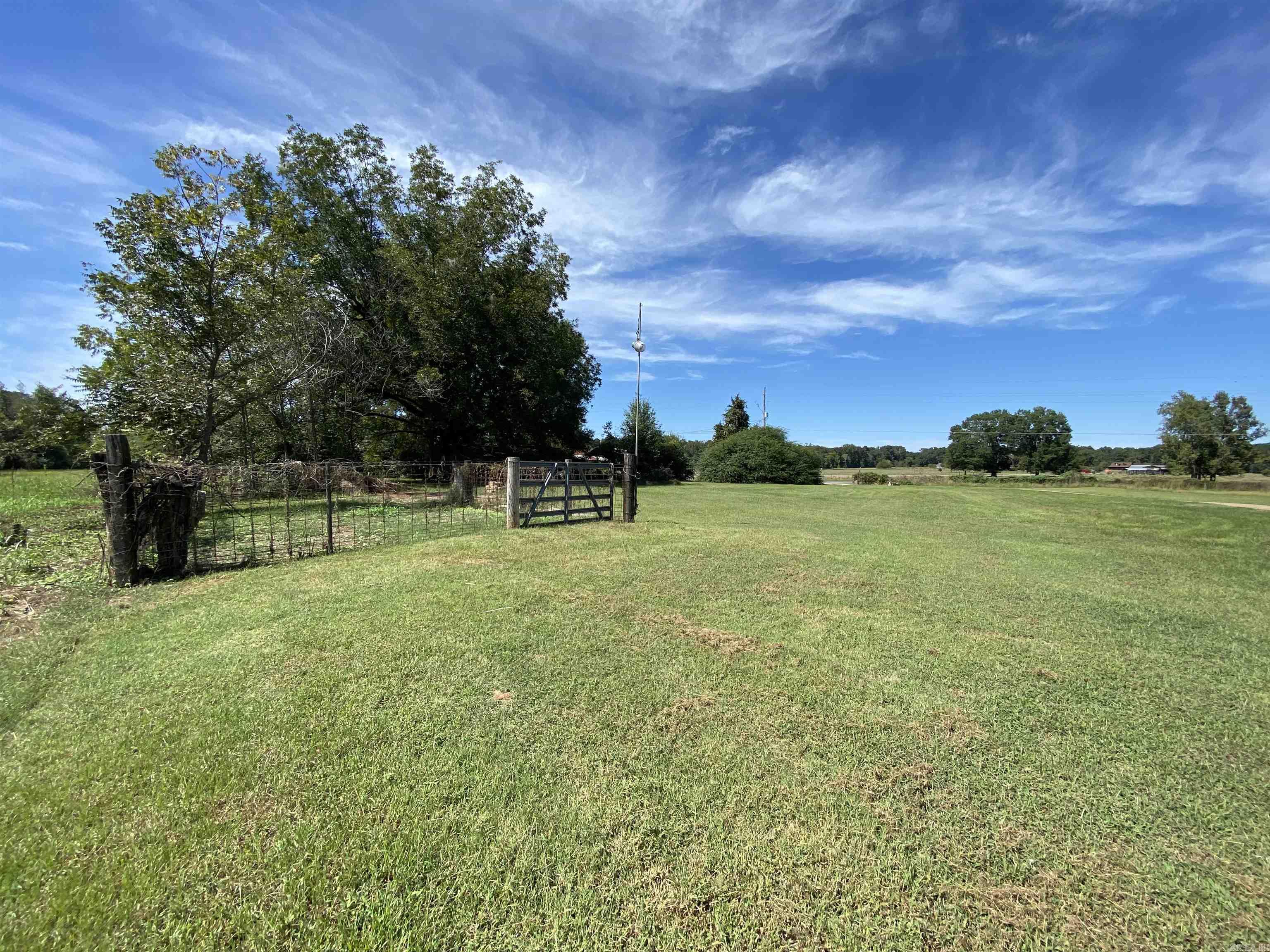 1805 Hwy 27 N Property Photo 6