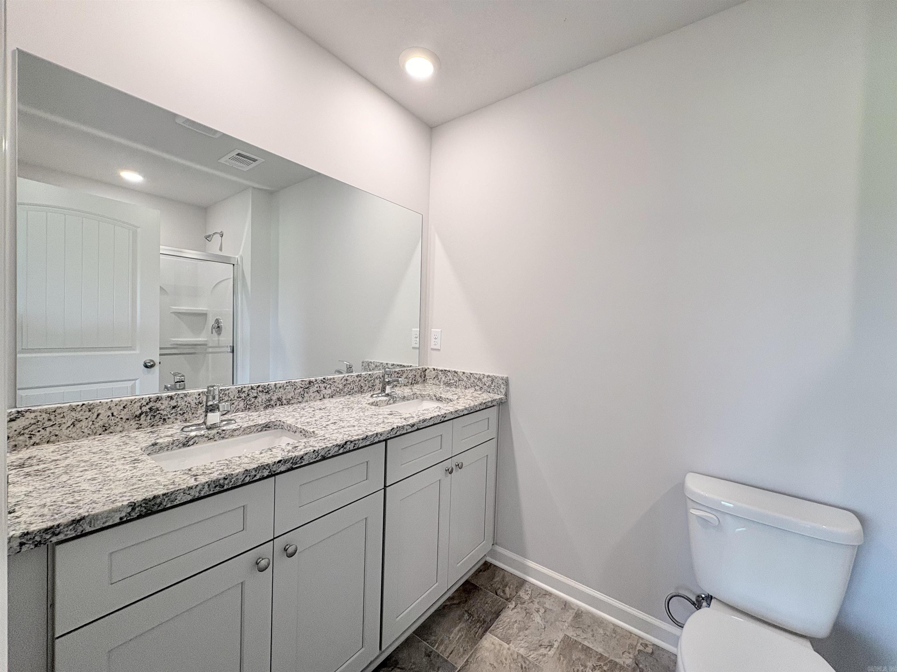 103 Terry Drive Property Photo 8