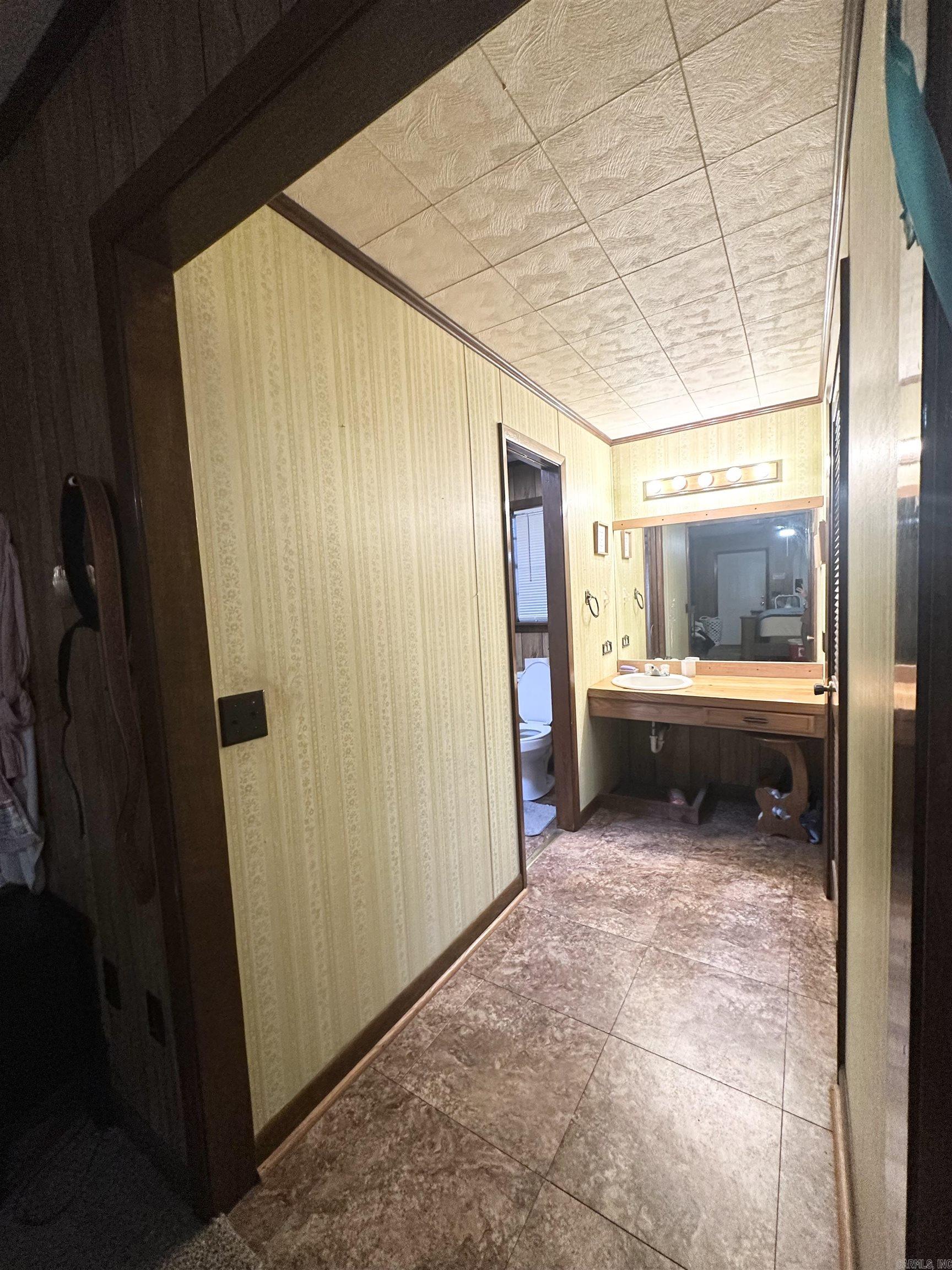 5709 Sulphur Springs Rd. Property Photo 11