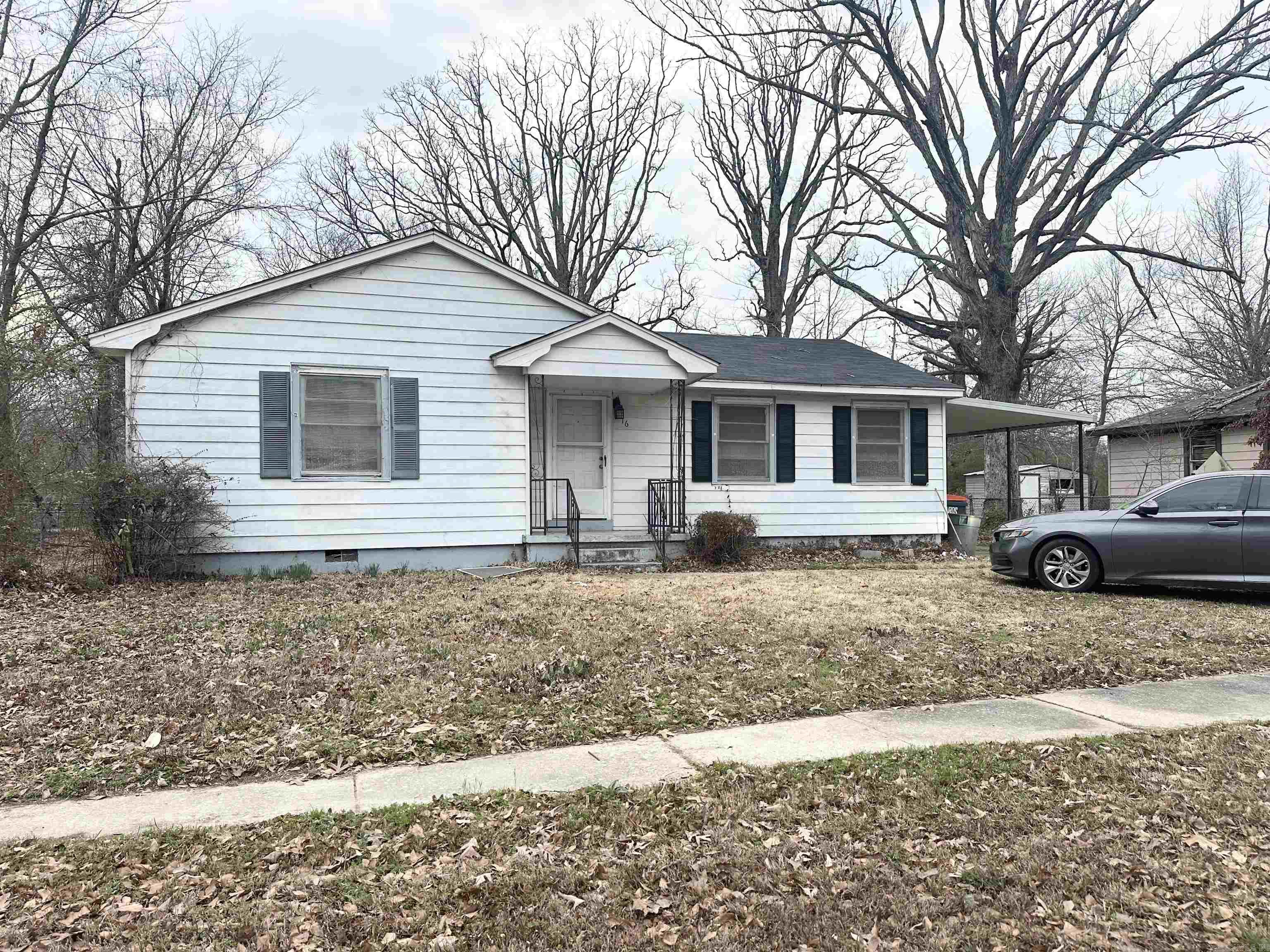 16 Shirley St. Property Photo 1