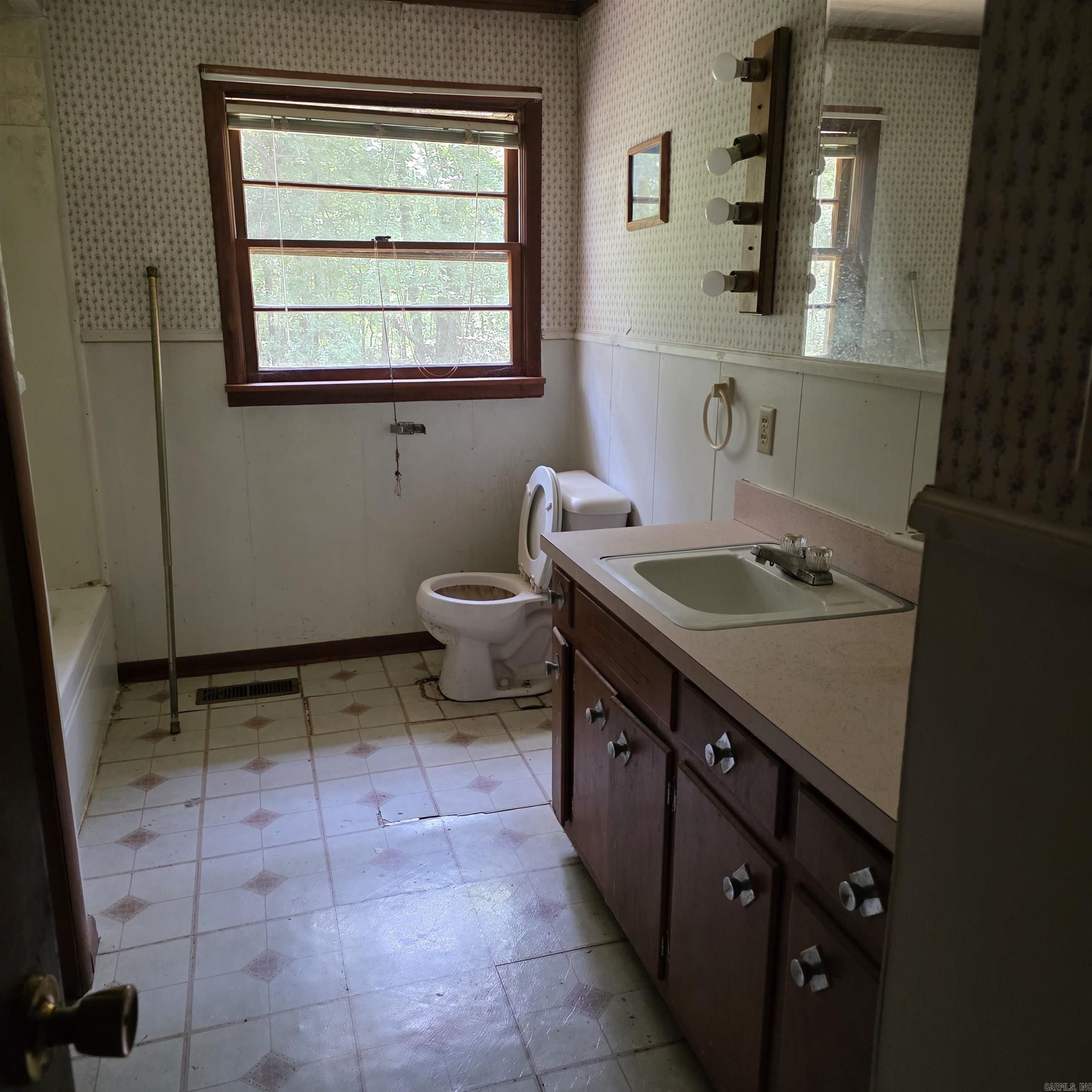 42 Pontiac Road Property Photo 14