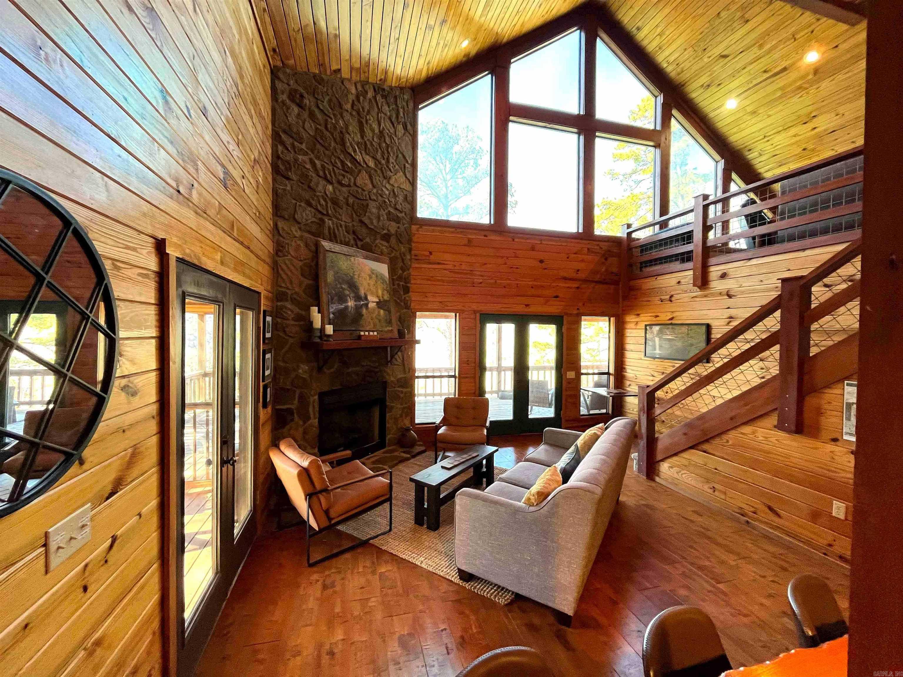 26007516 Property Photo 14