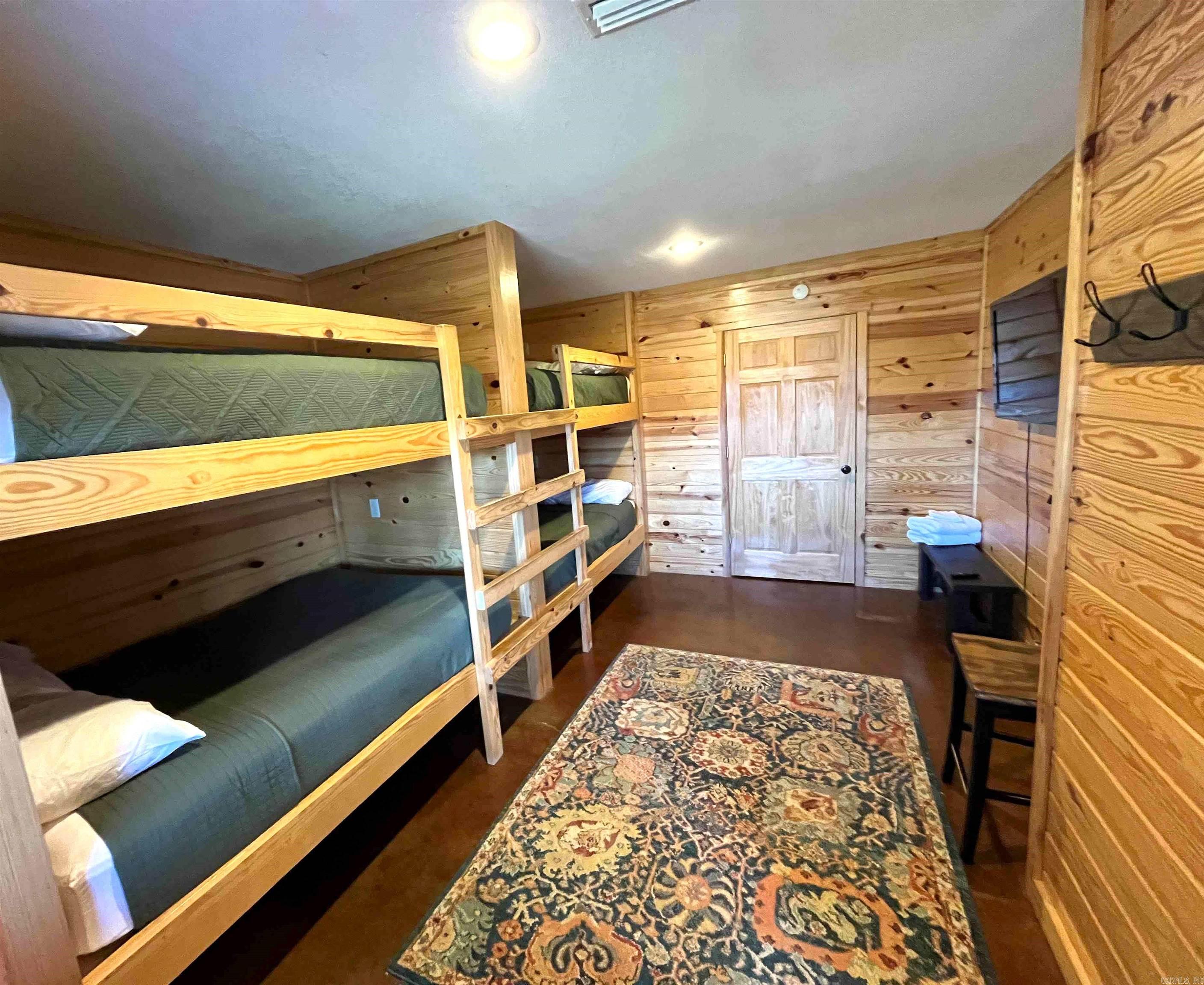 26007516 Property Photo 32