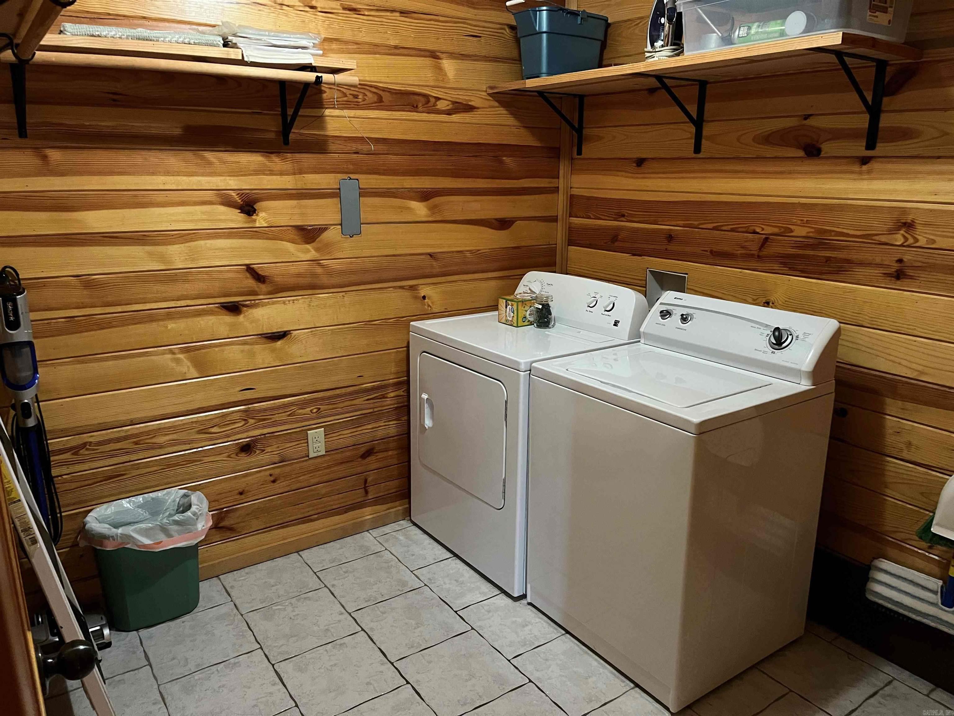 26007516 Property Photo 34
