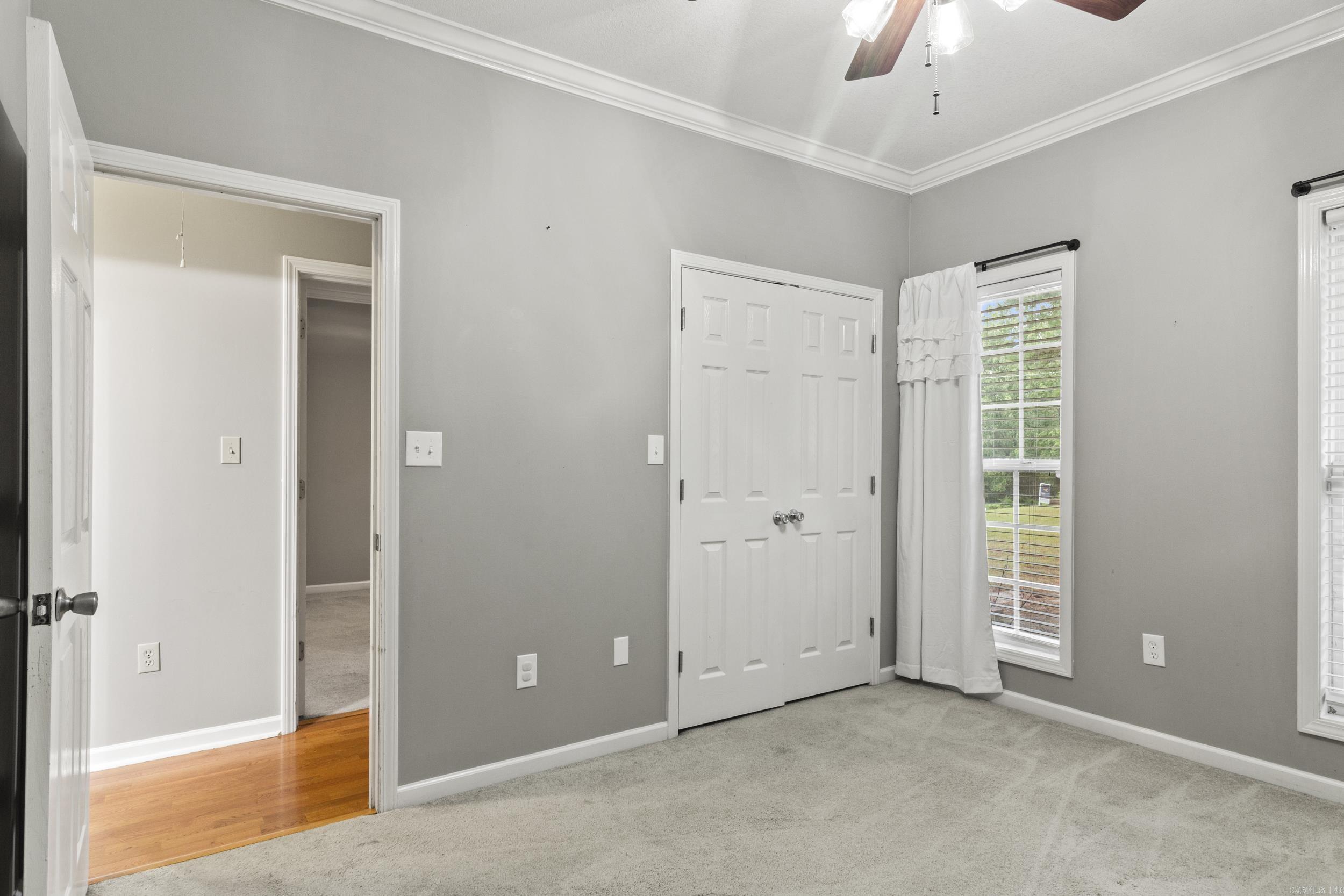 1321 E Martin Drive Property Photo 23