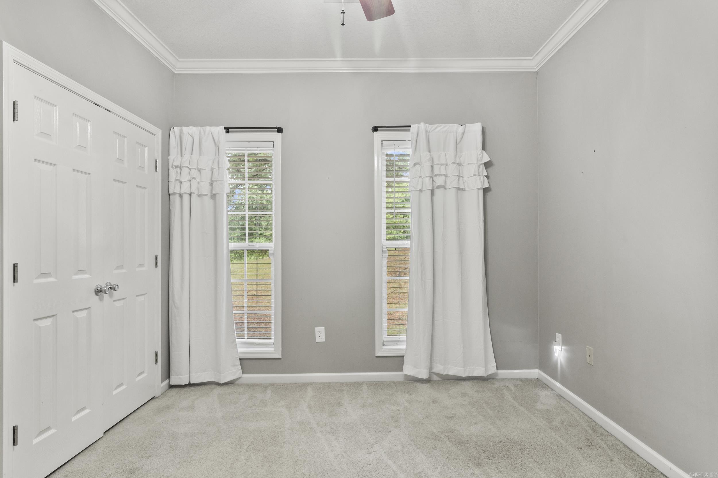1321 E Martin Drive Property Photo 24