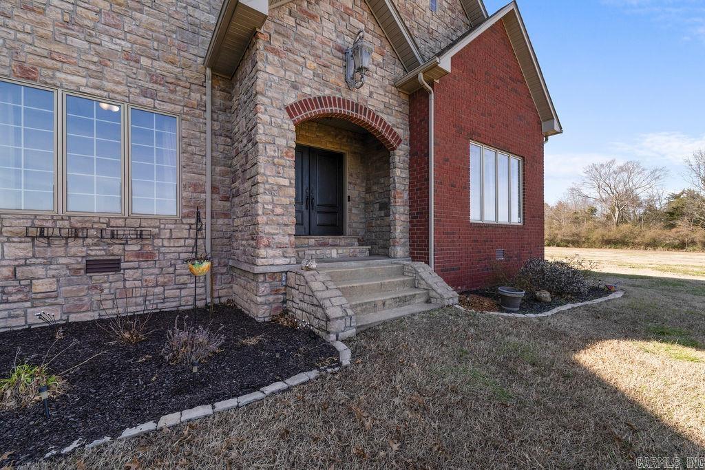 198 Rue Drive Property Photo 3