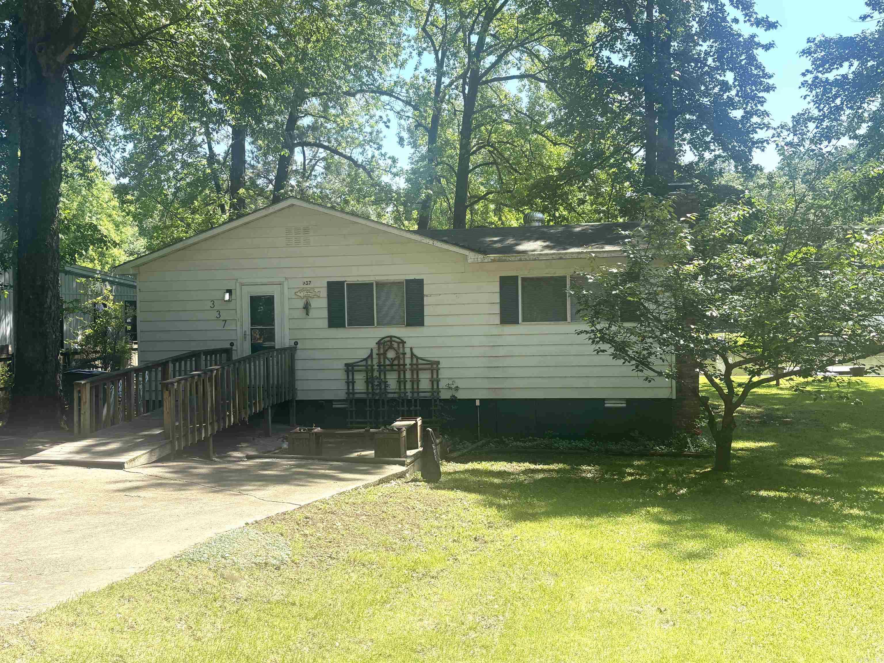 337 Gold Nugget Loop Property Photo 2
