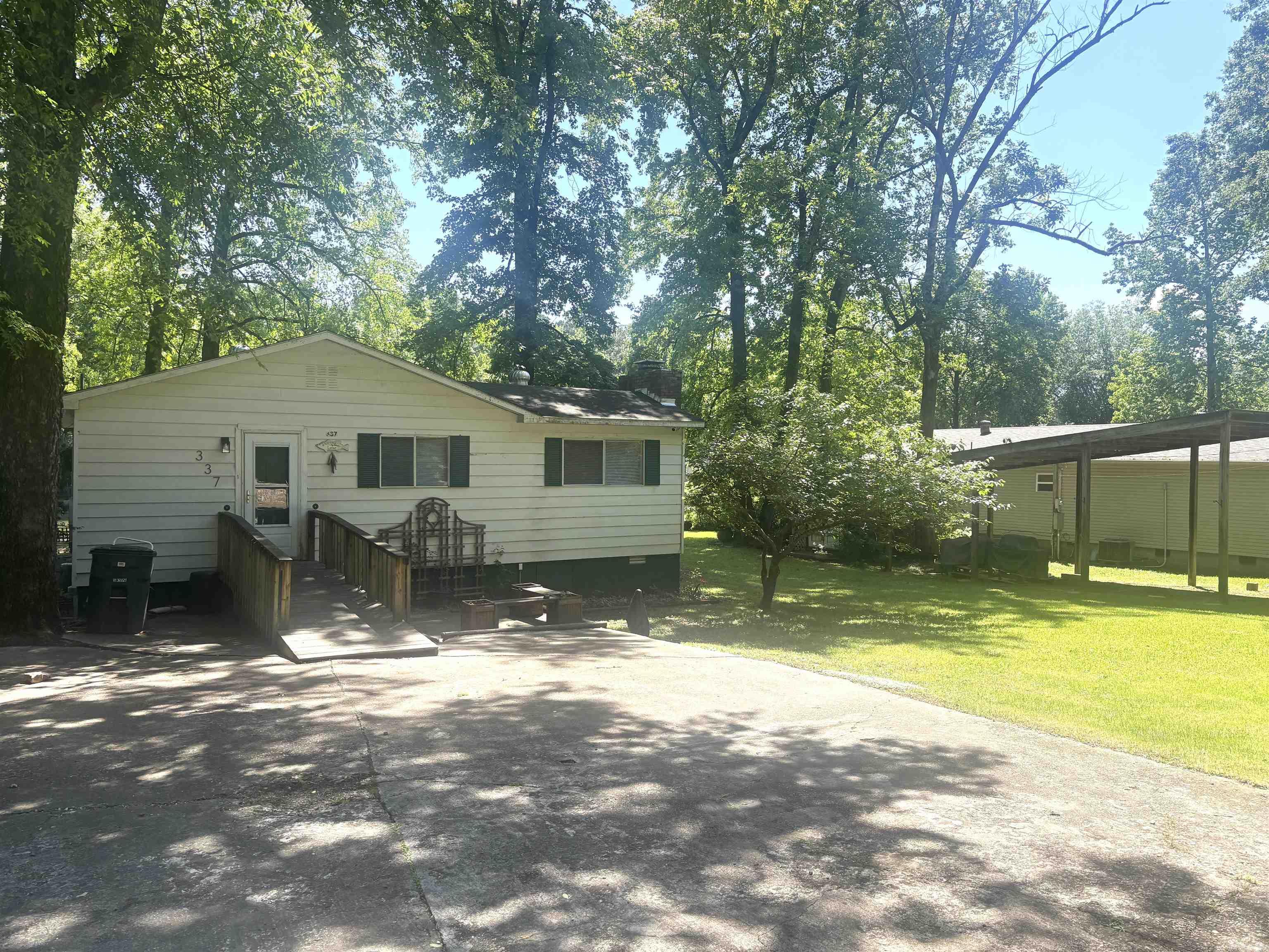 337 Gold Nugget Loop Property Photo 3