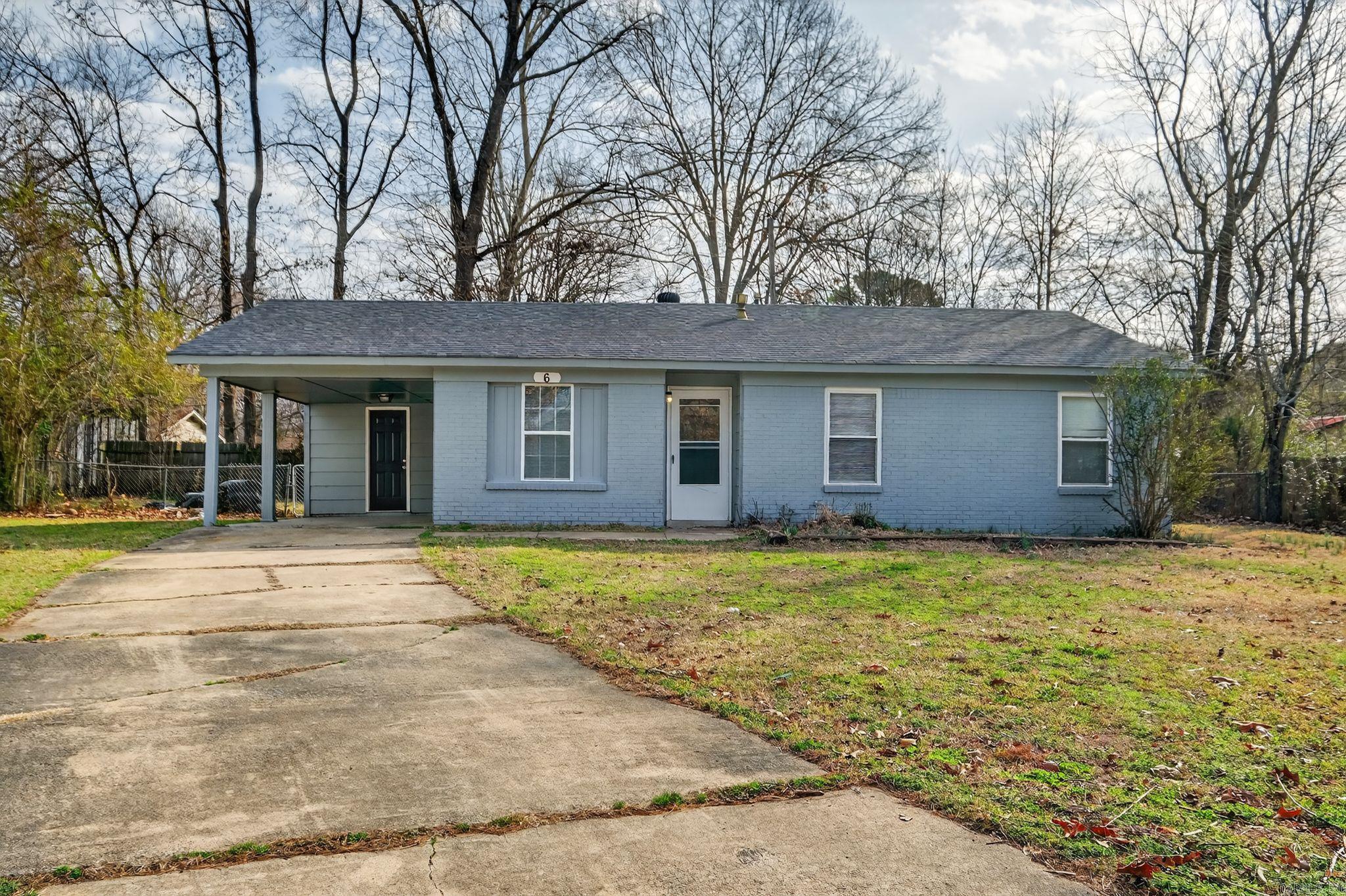 6 Wagon Circle Property Photo 1