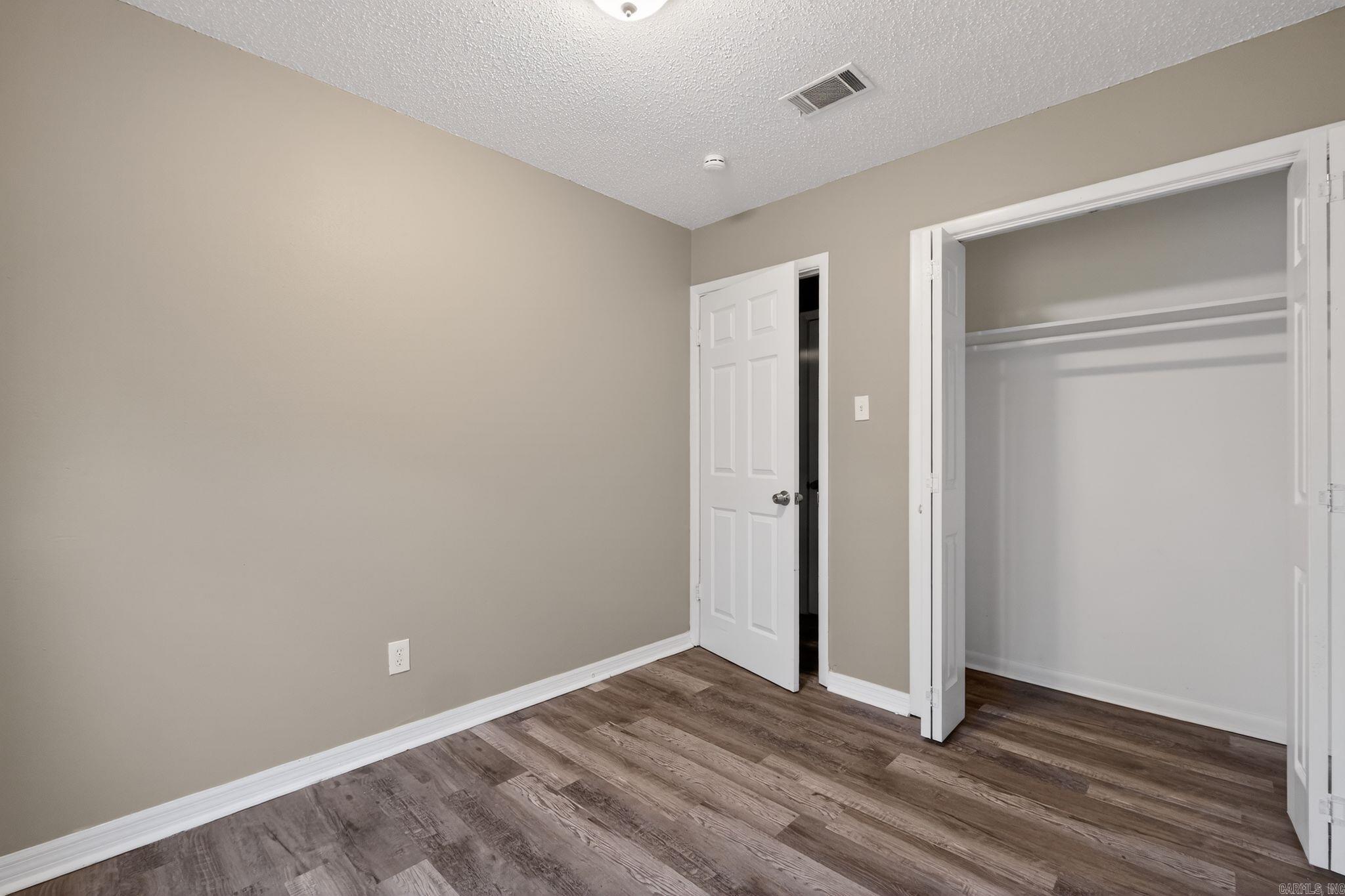 6 Wagon Circle Property Photo 16