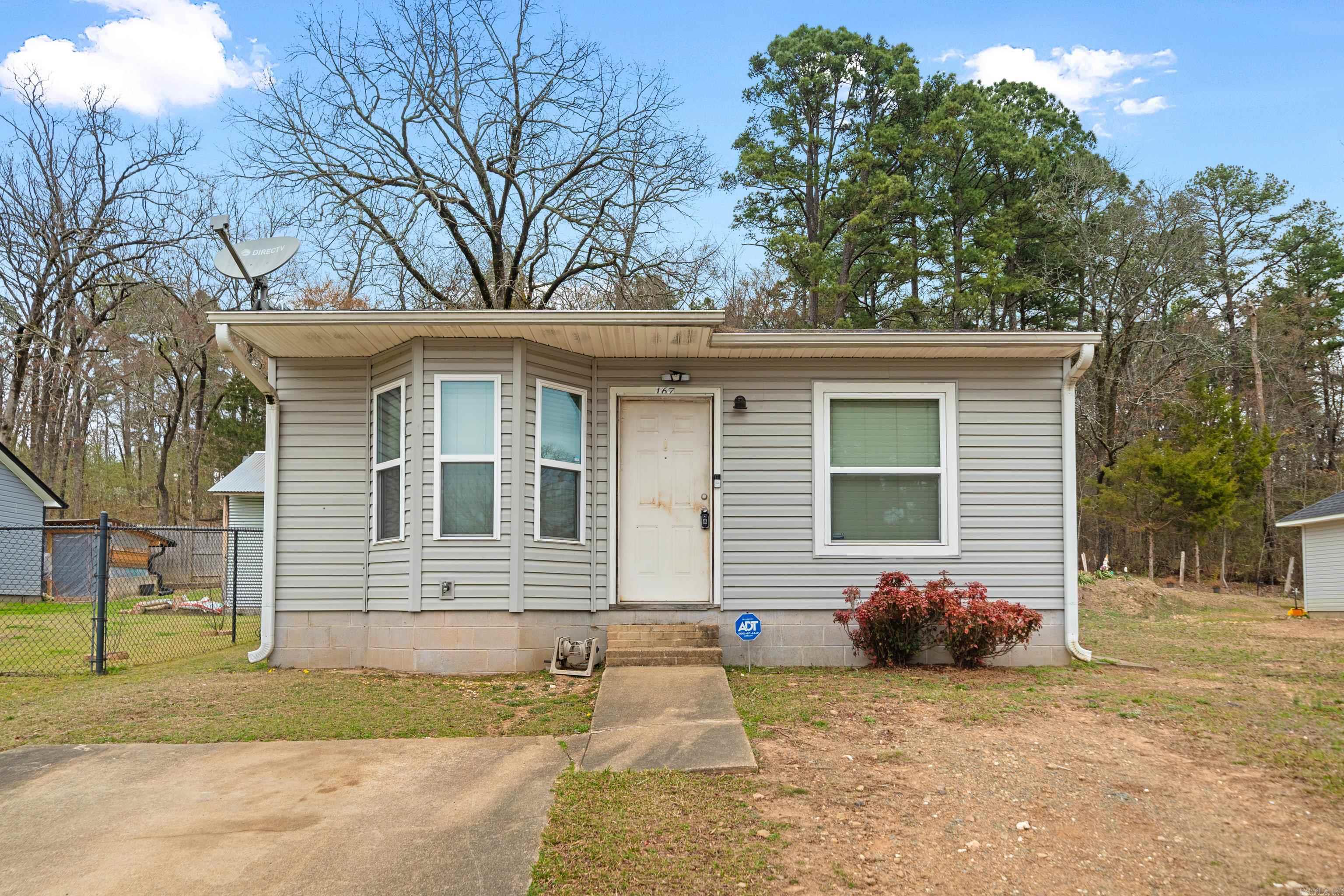 167 Chelle St Property Photo 1