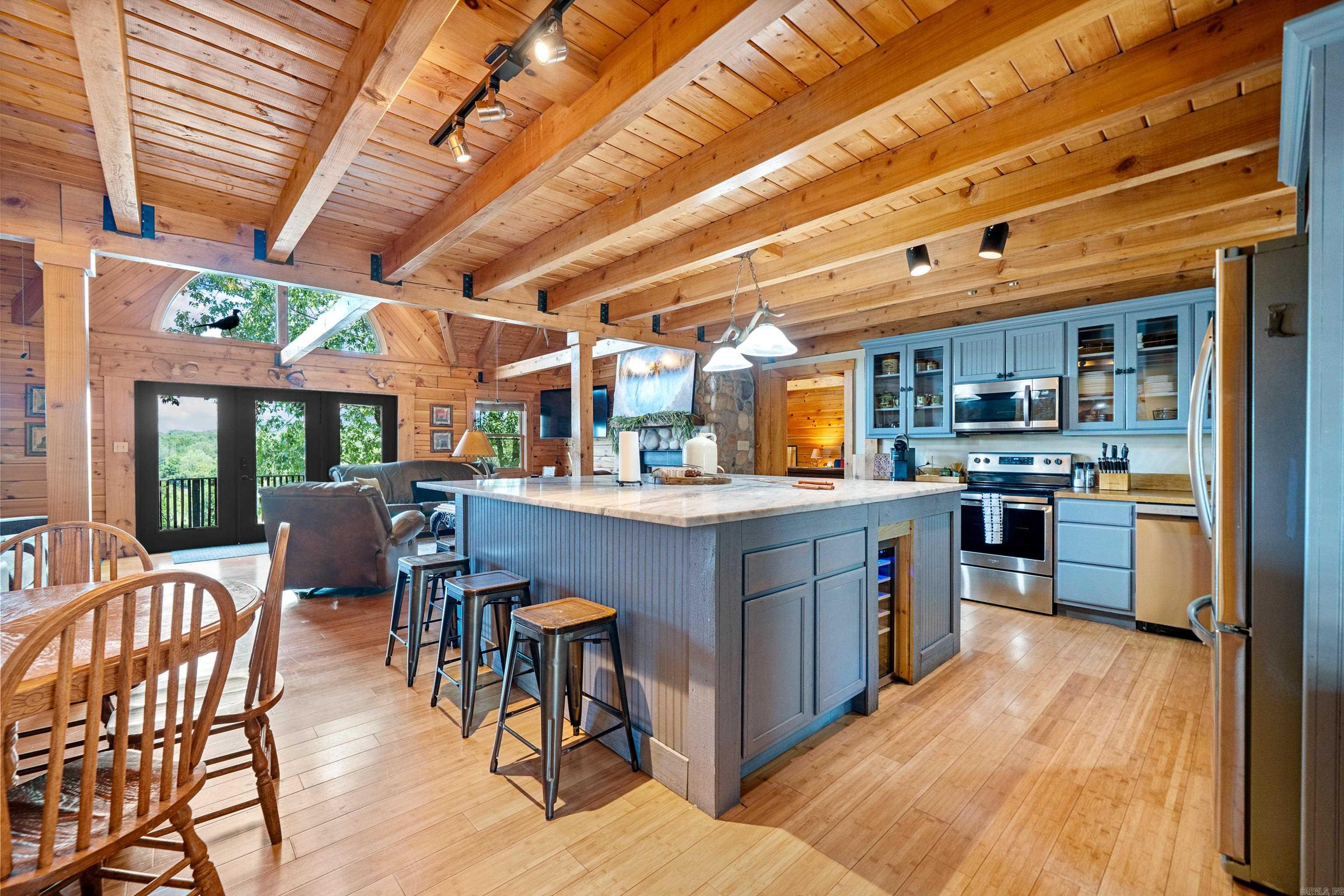 1415 Lakeshore Drive Property Photo 4