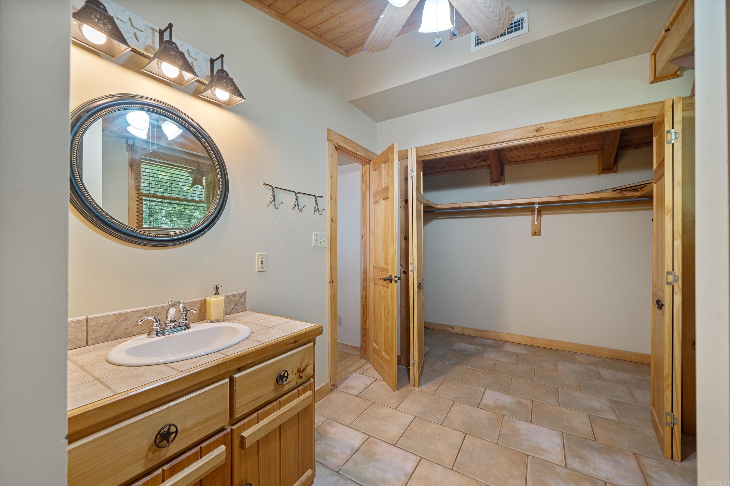 1415 Lakeshore Drive Property Photo 34
