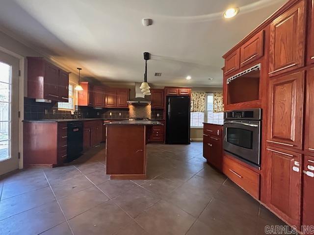 6112 Evergreen Drive Property Photo 6
