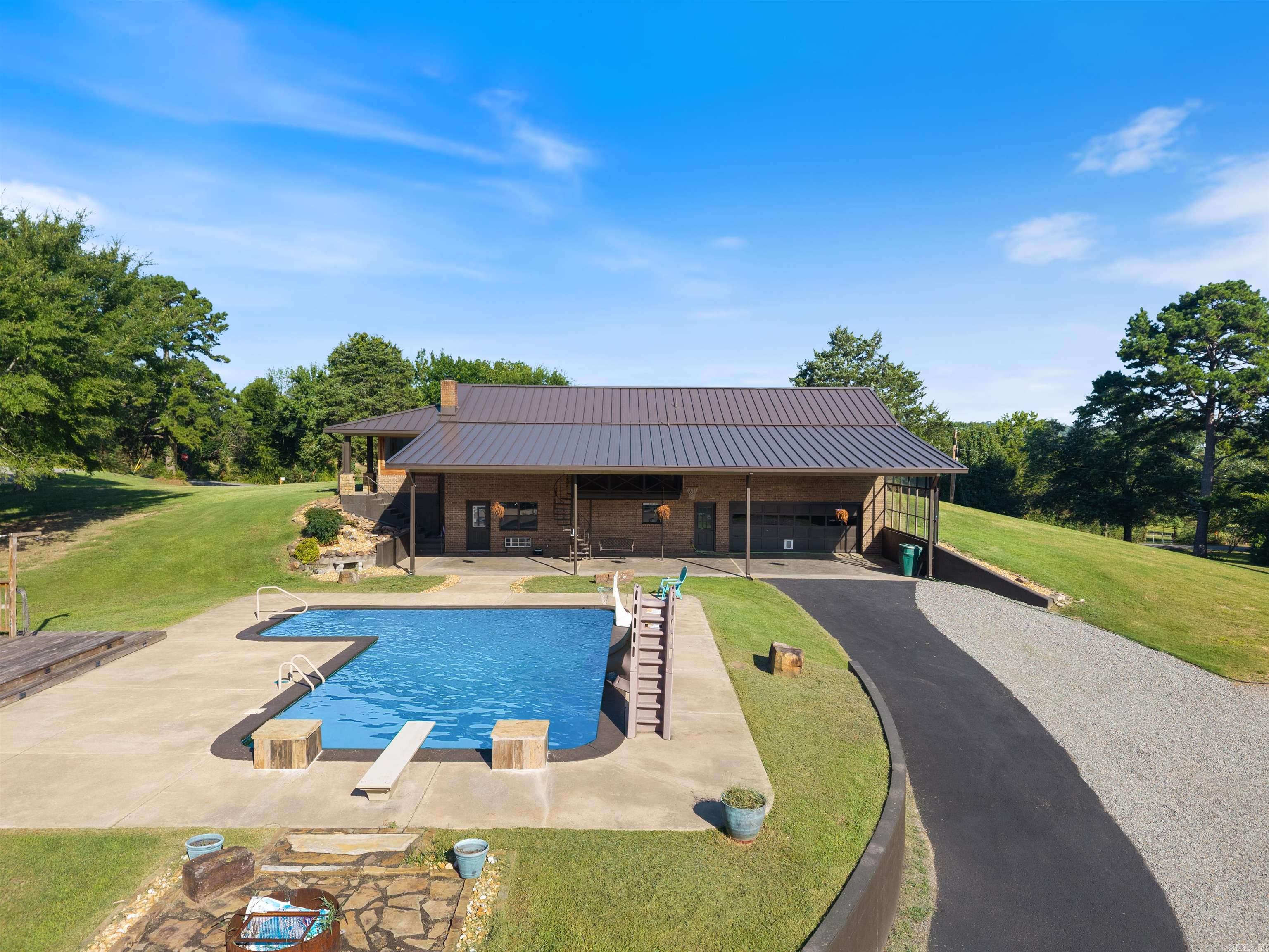 6 Cedar Hill Rd. Property Photo 4