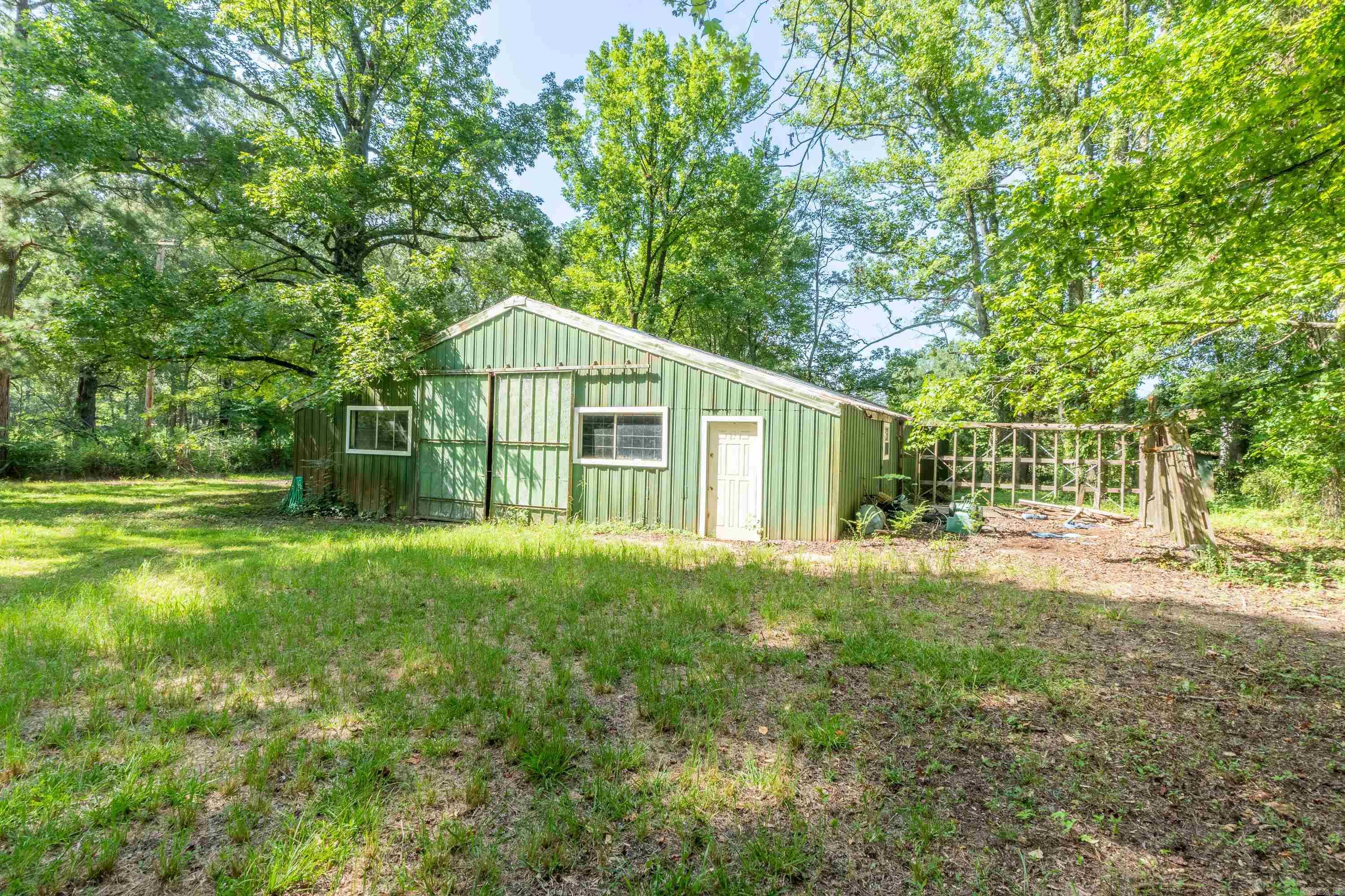 6019 Old Highway 67 Property Photo 8