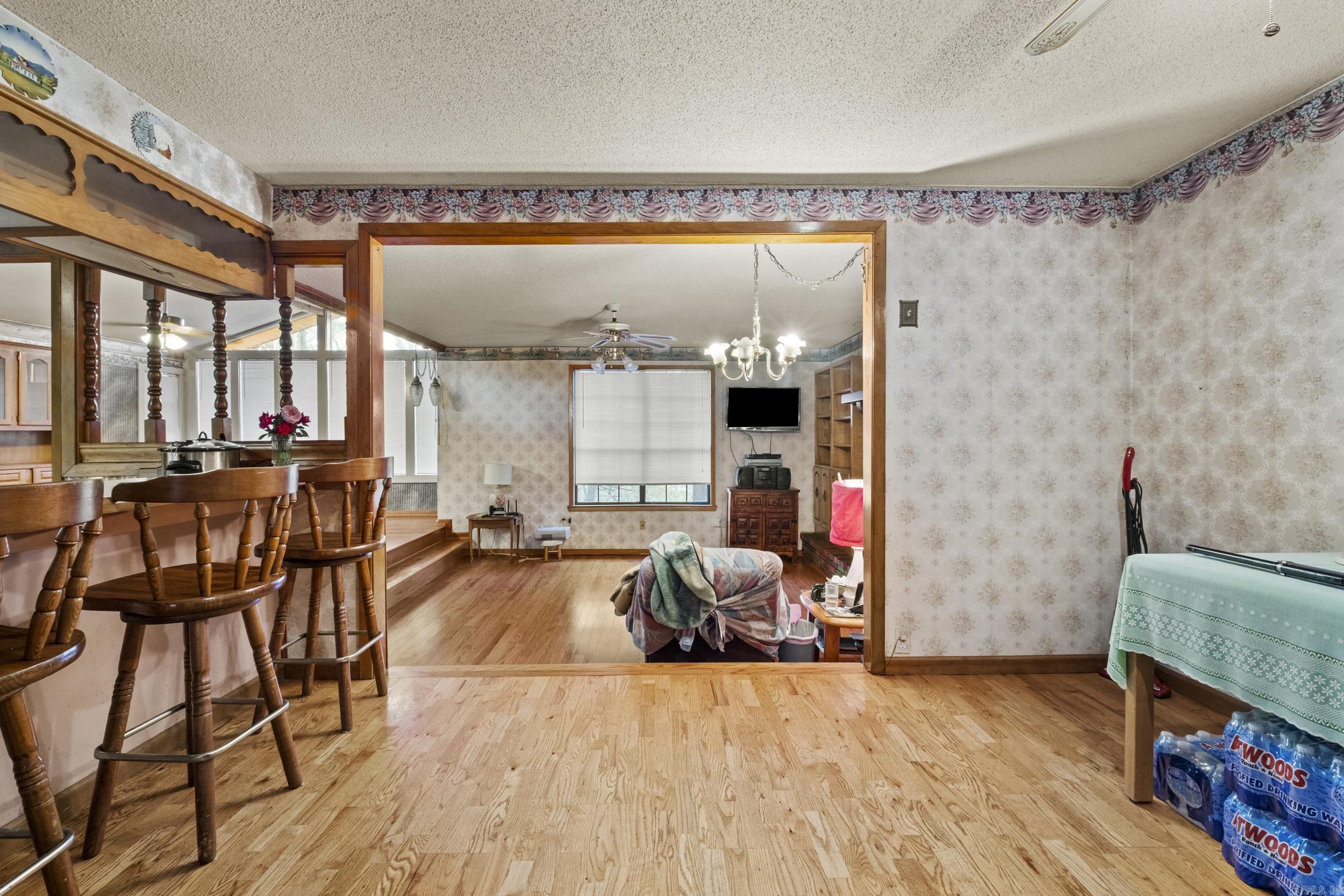 6808 Pryer Lane Property Photo 5