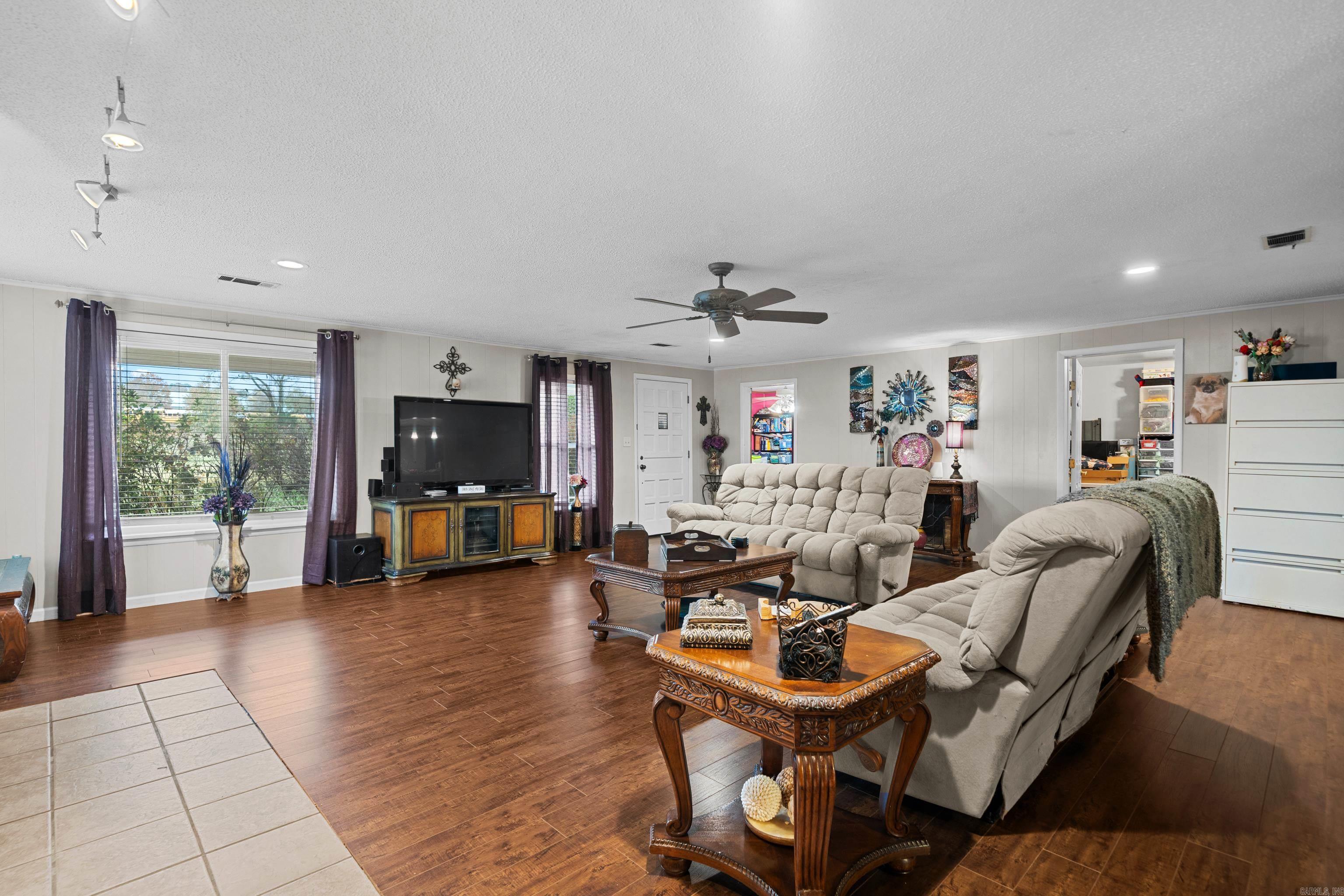 3284 Finch Road Property Photo 6
