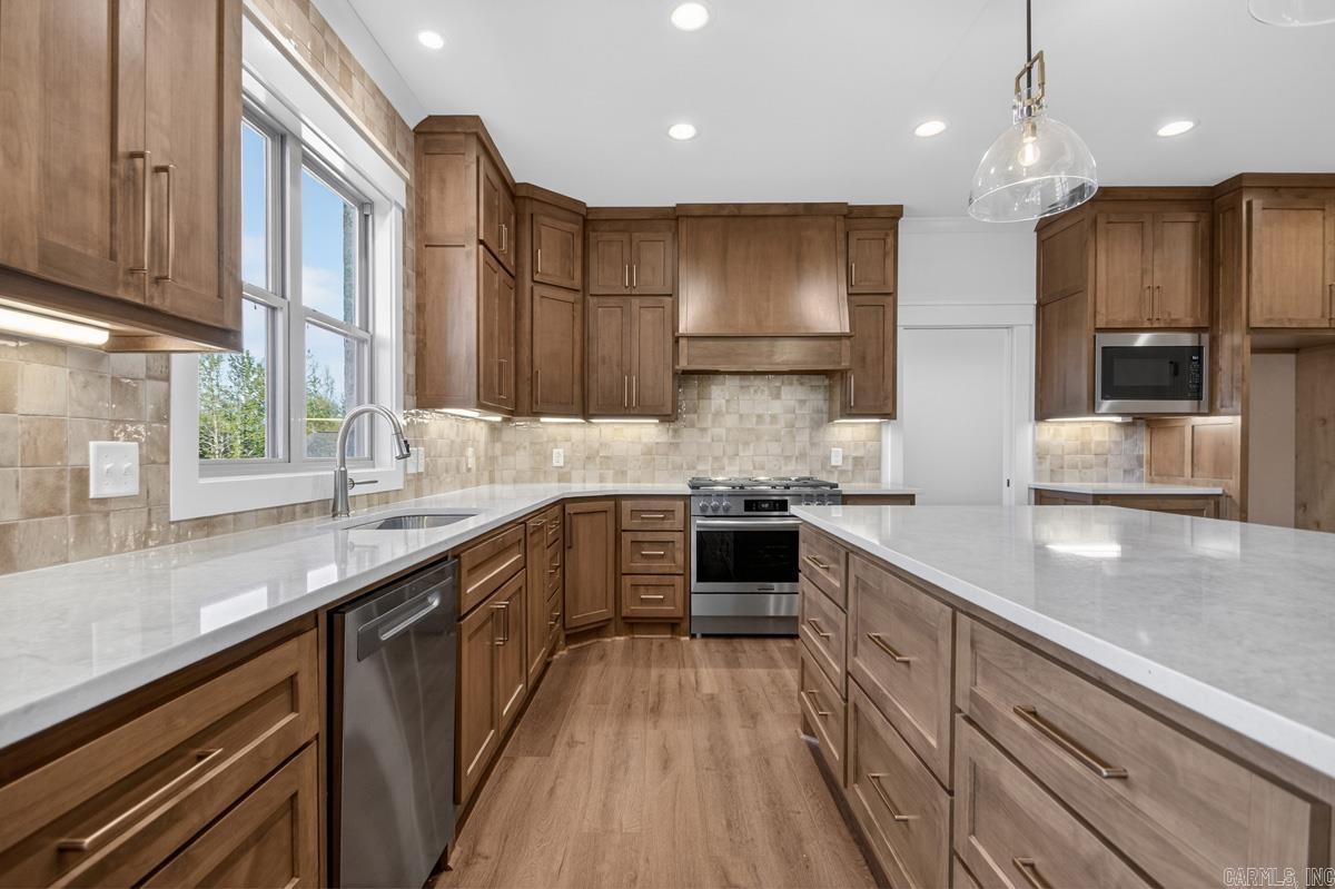 2420 Overcup Drive Property Photo 8