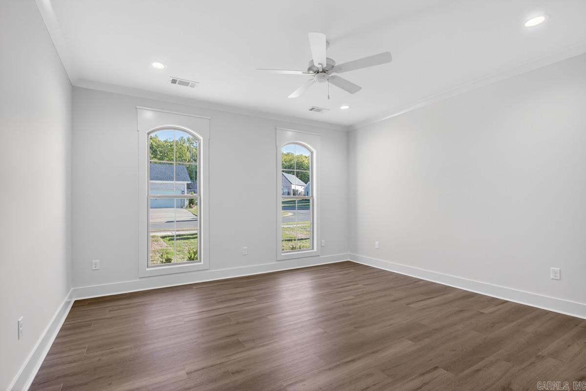 2420 Overcup Drive Property Photo 12