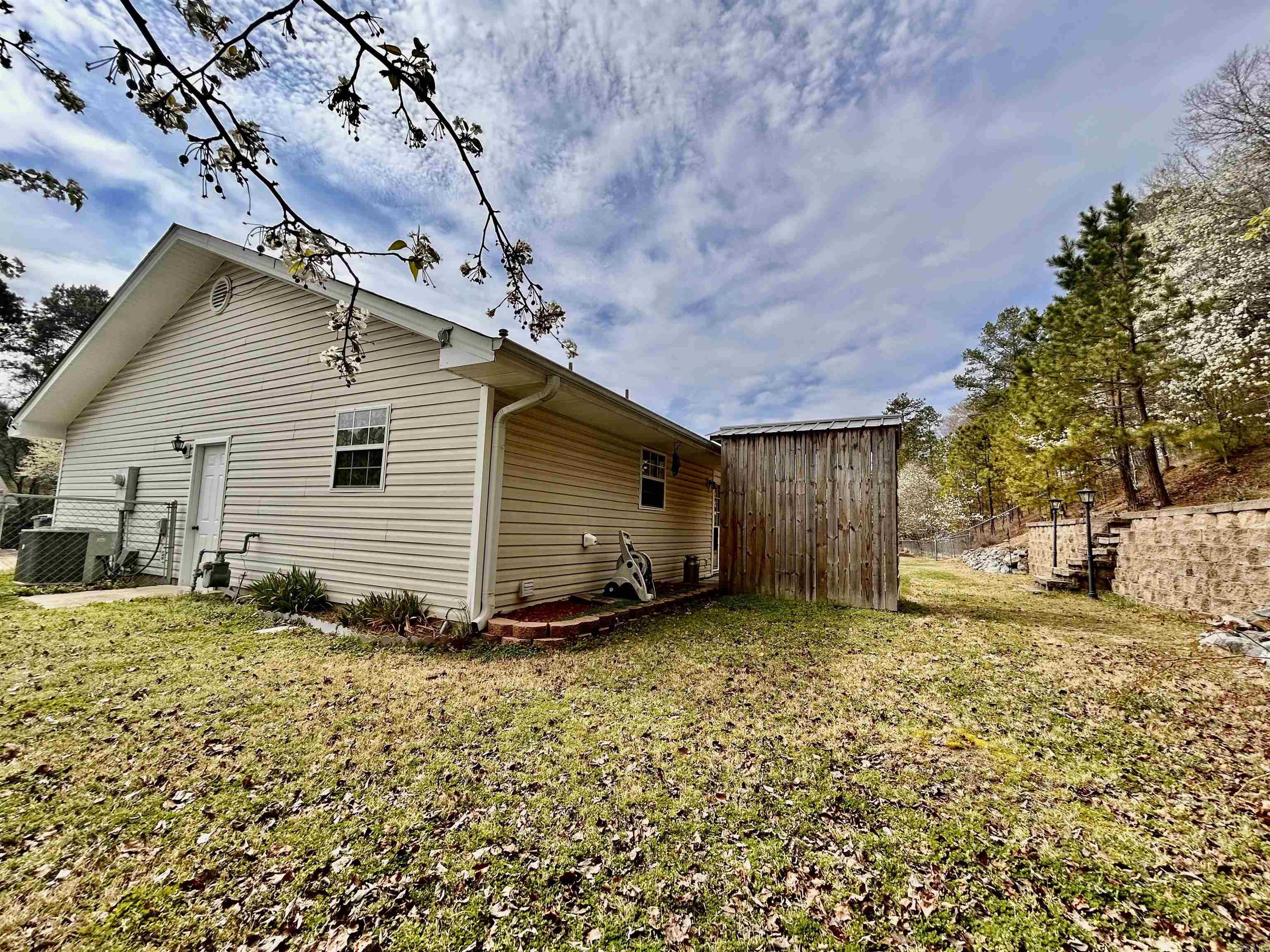 103 Scotch Property Photo 21