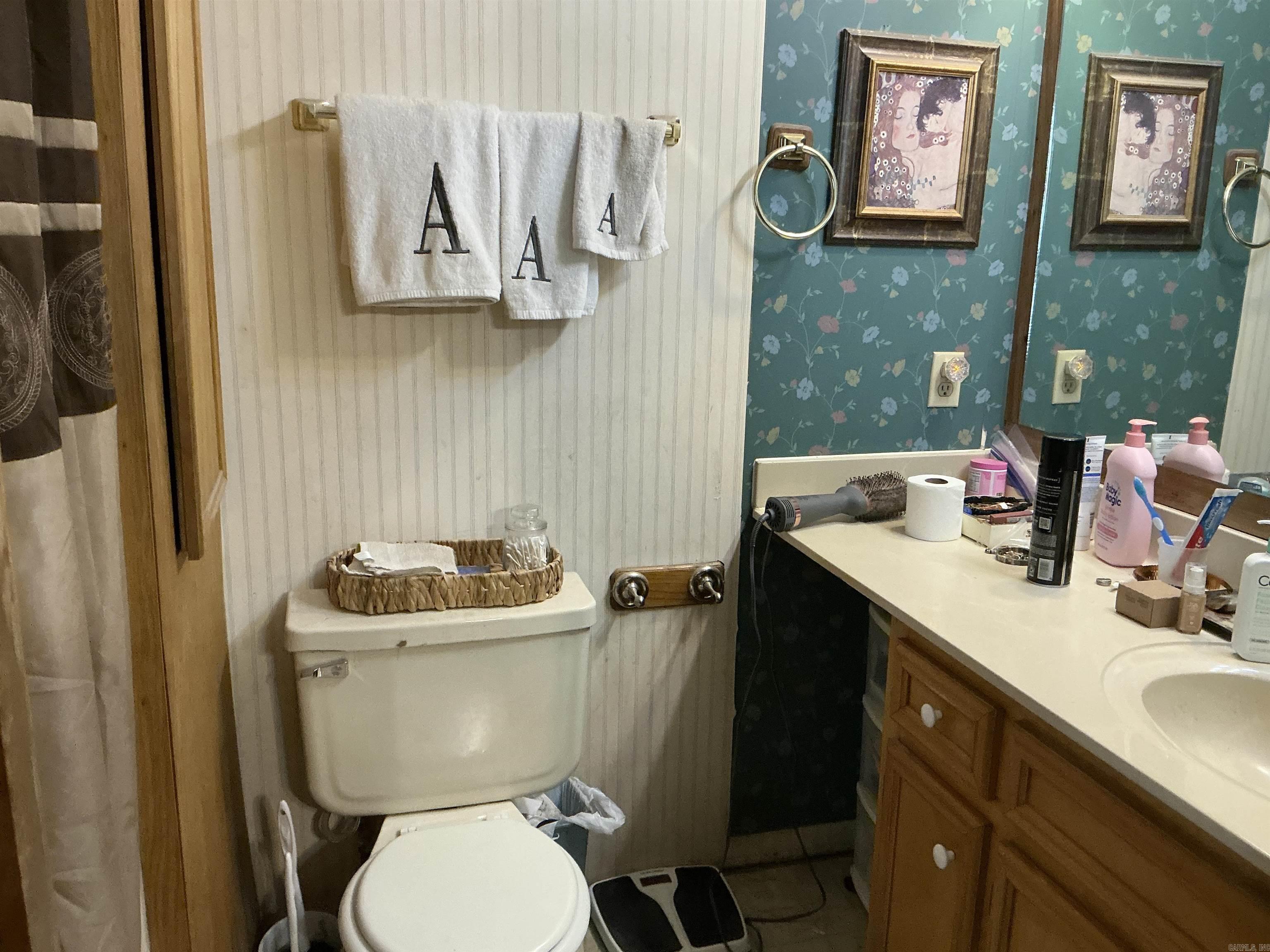41 D & J Road Property Photo 6