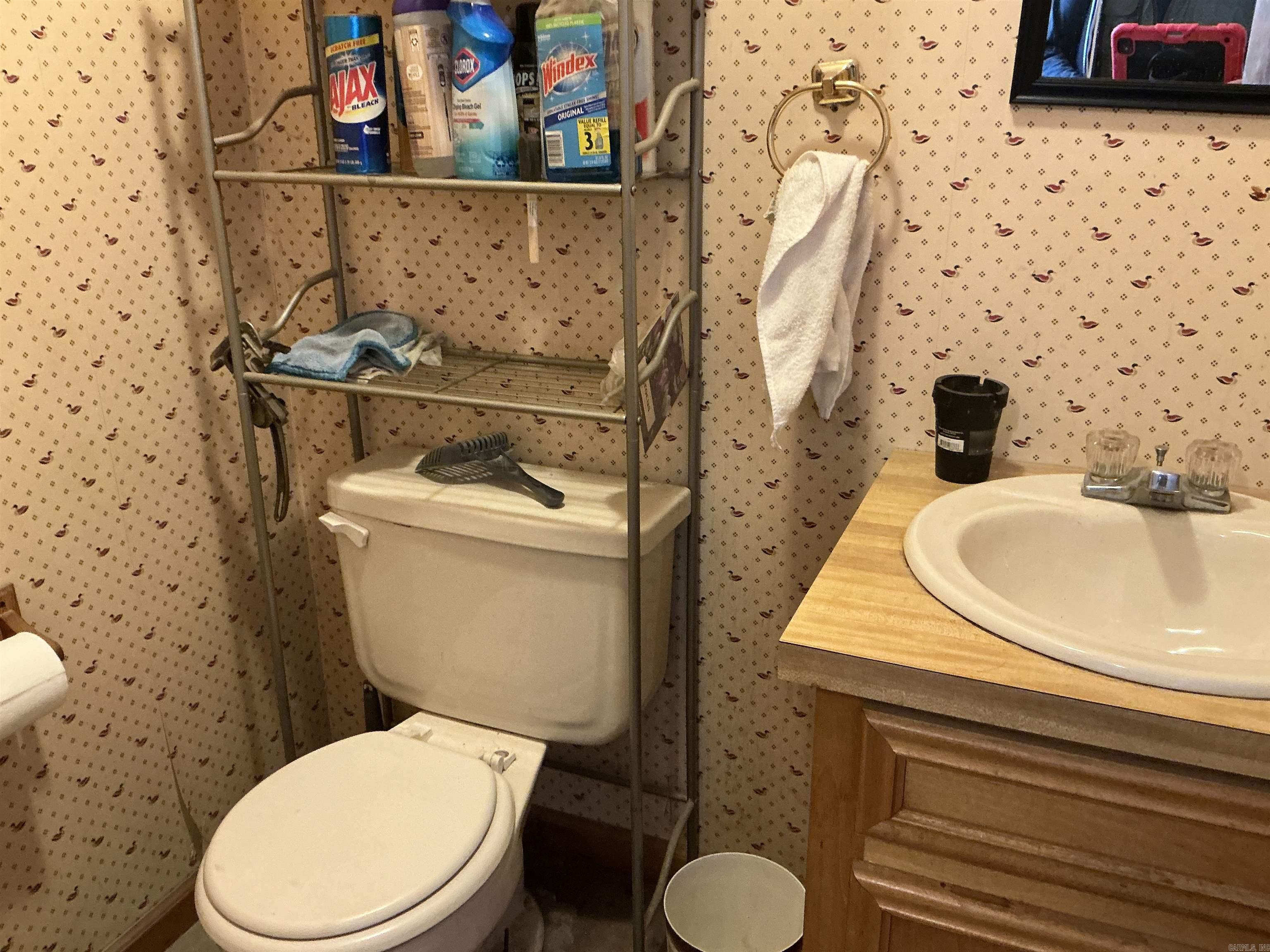 41 D & J Road Property Photo 8