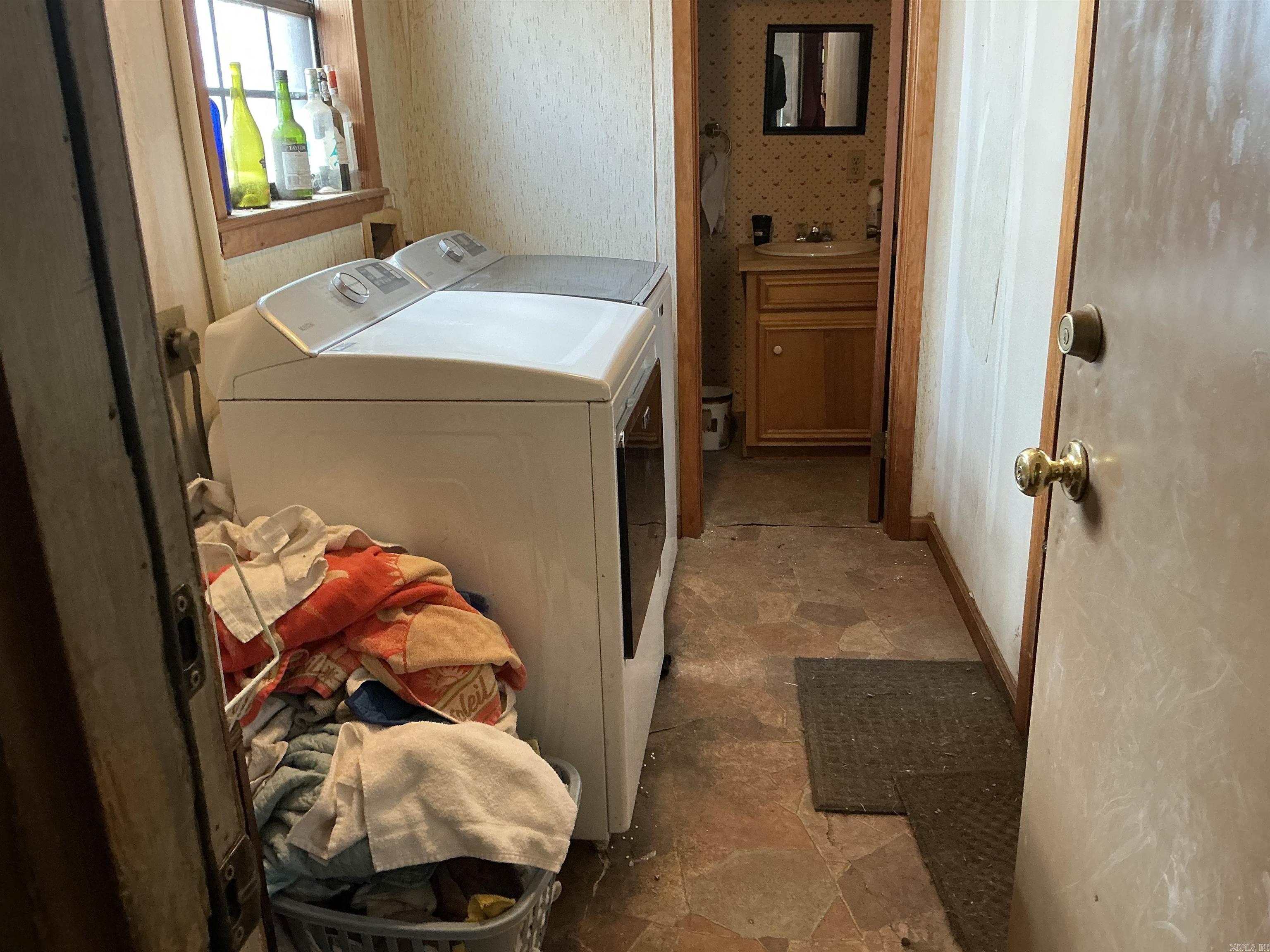 41 D & J Road Property Photo 9