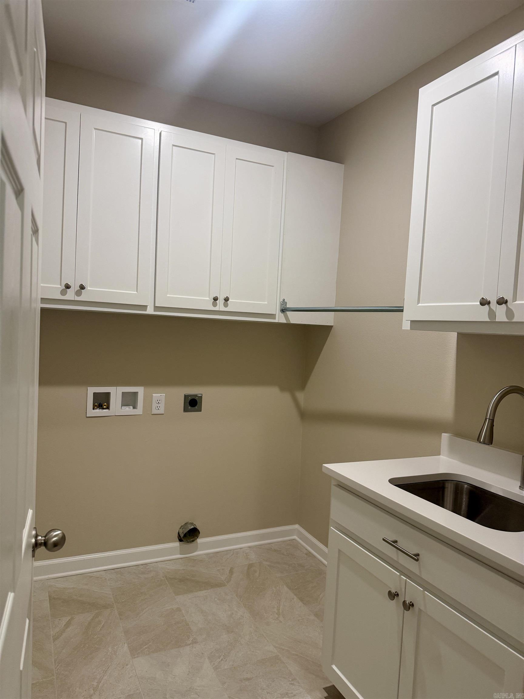3214 Steeplechase Circle Property Photo 8